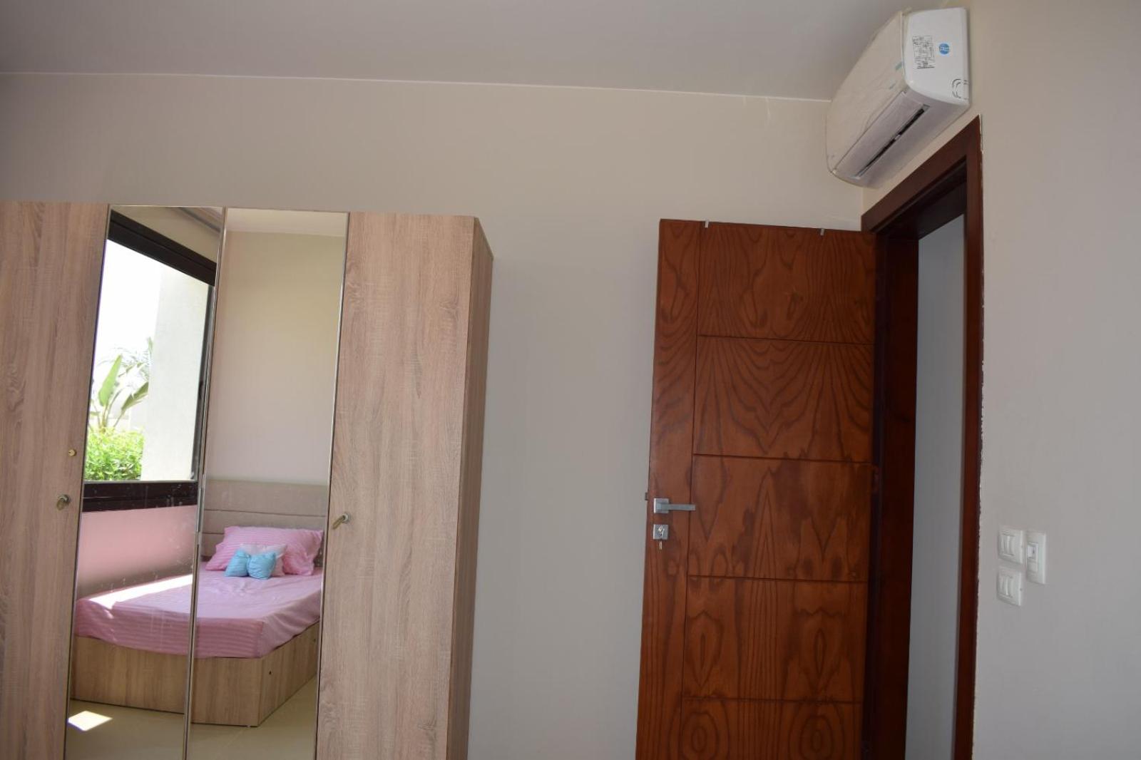 Whispering Waters Two Bedroom with a Garden Azha