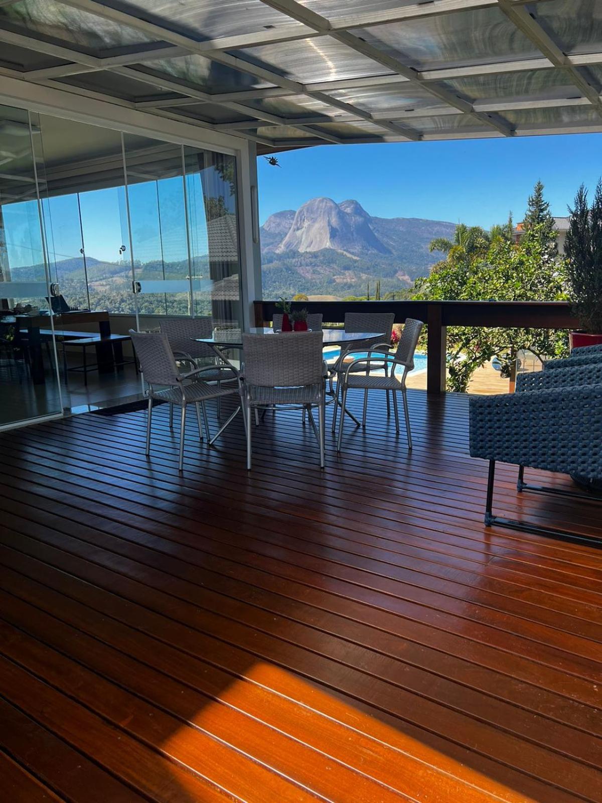 Mansão em Pedra Azul! Exclusividade na região