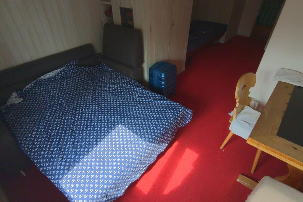 Lovely 60ies Villa on the lake, pool and Sauna