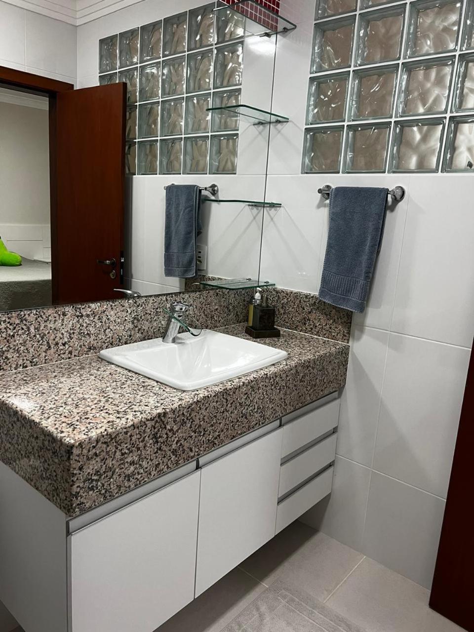 Mansão em Pedra Azul! Exclusividade na região