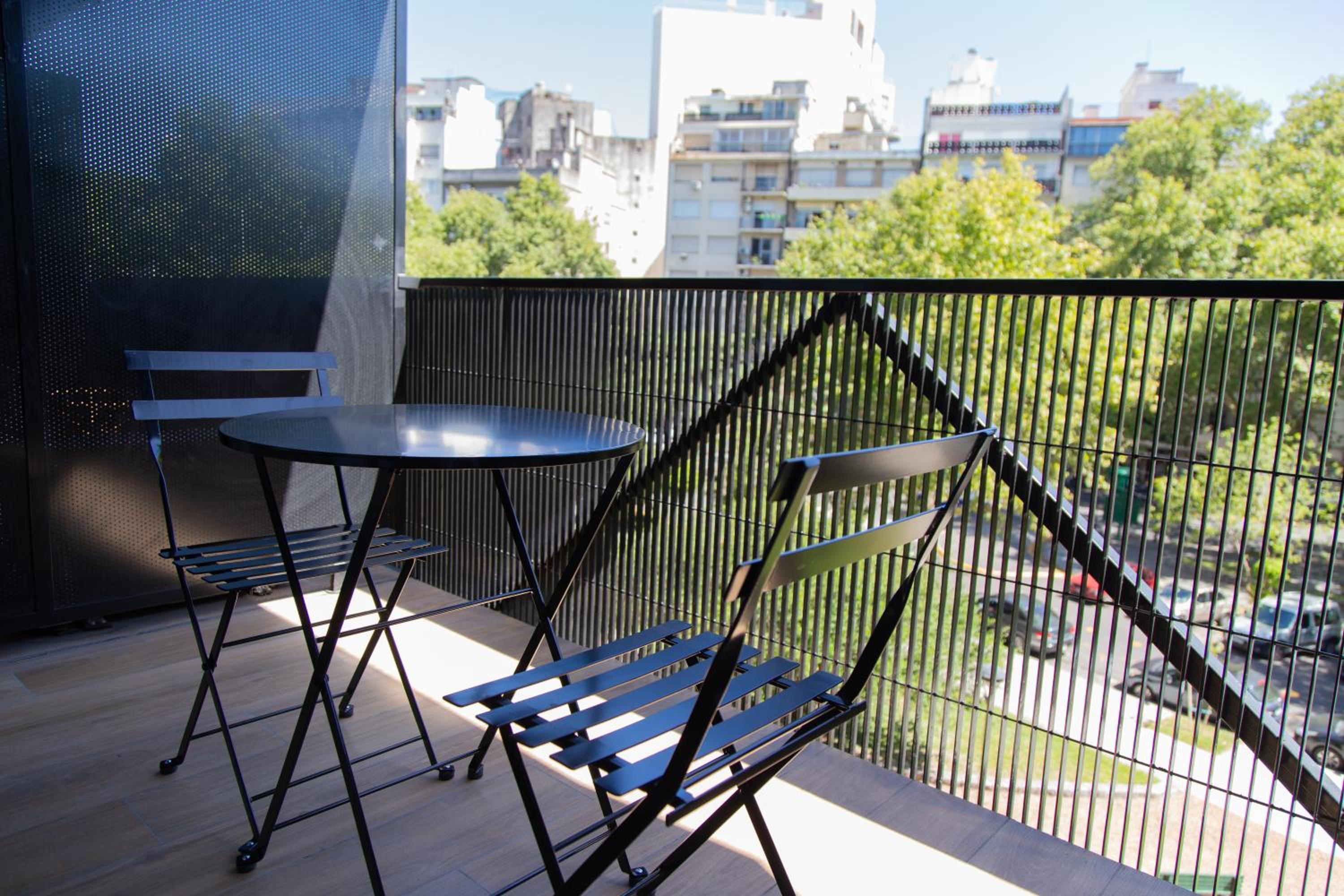 Aromo Beautiful Studio