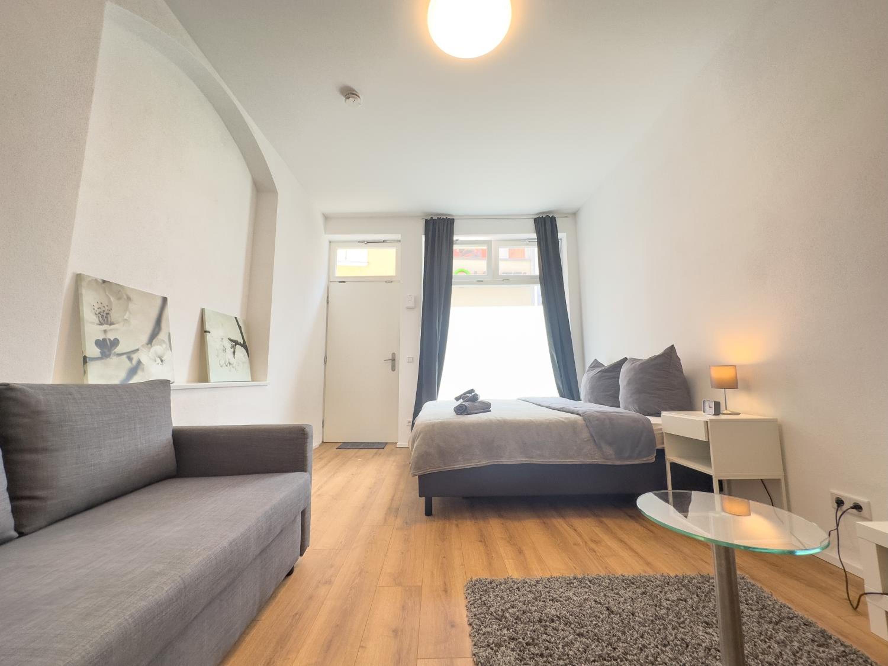 Moderne Wohnung im Zentrum der Altstadt - Altbau Flair, WLAN