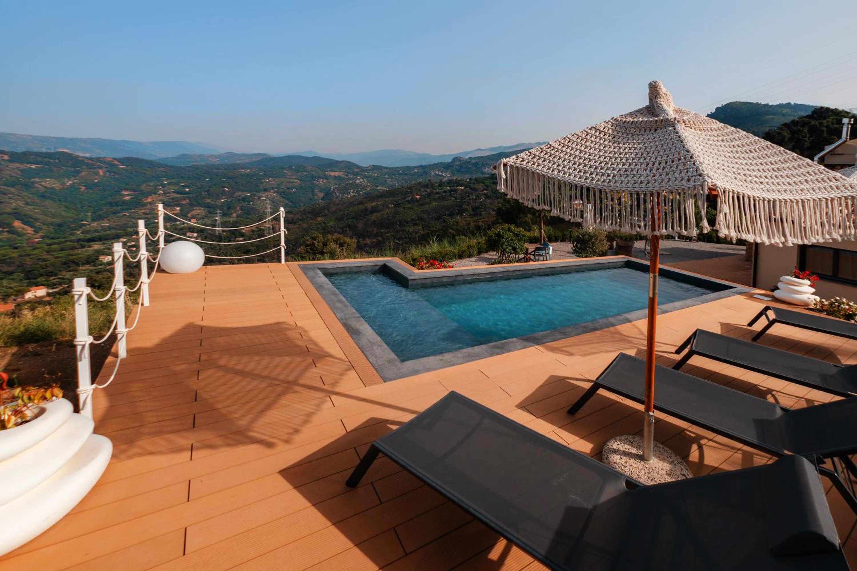 Villa Magliolo Panoramic Luxury Retreat