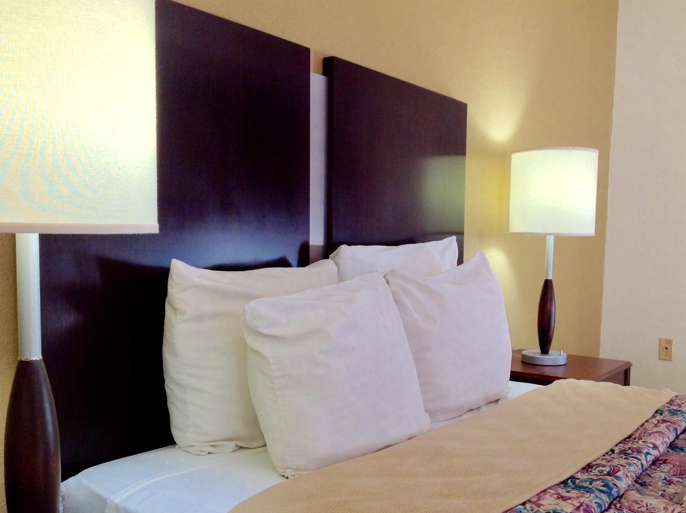 Longview Vacations - Knights Inn Longview - Property Image 20