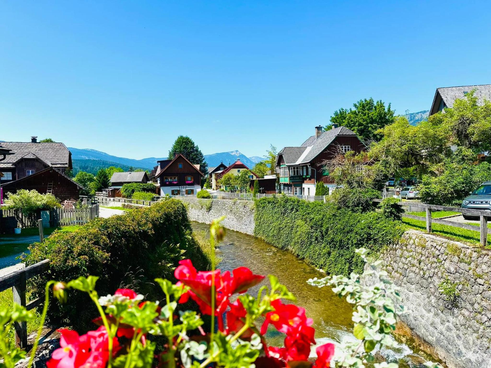Das Alpenzeit Loft mit Balkon und Grimmingblick