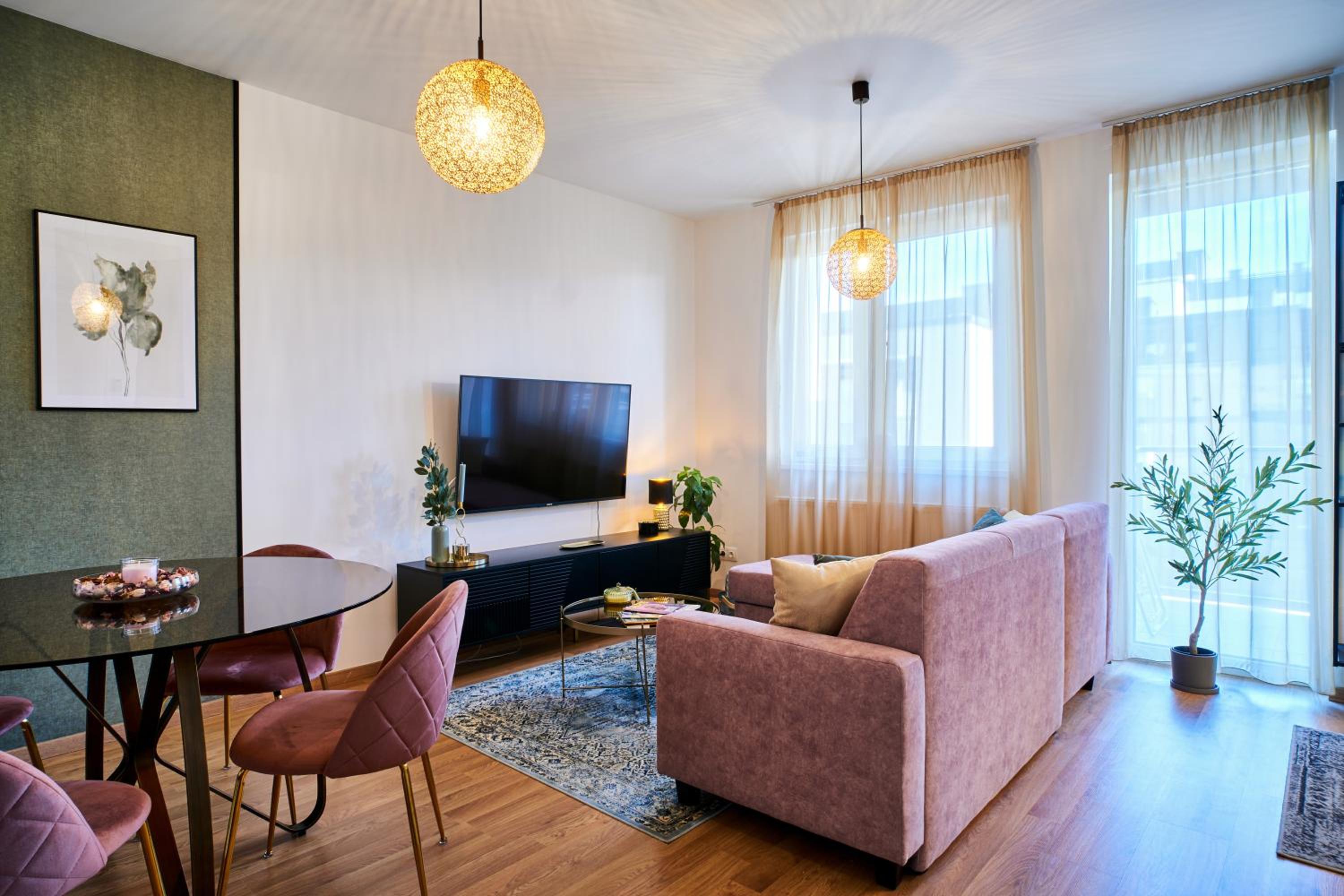 Golden Bard Suite