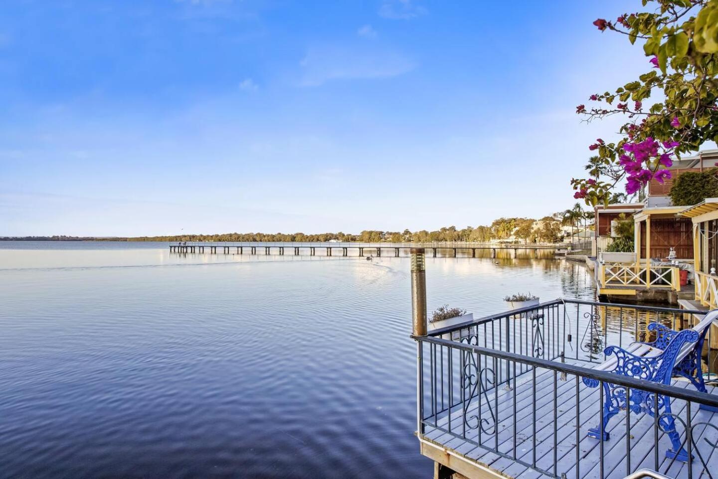 Luxury Waterfront Holiday Home