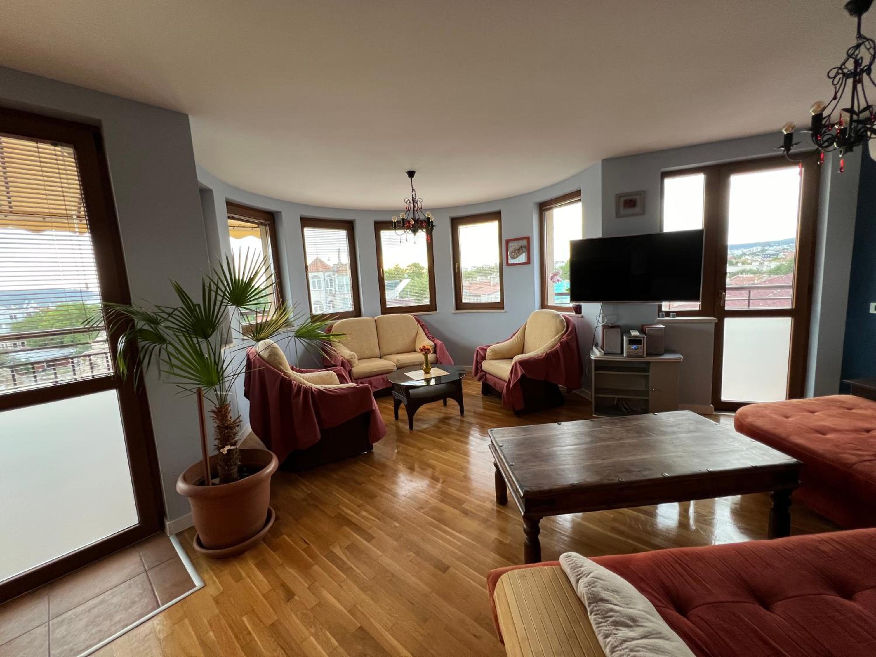 Roman Thermae Heritage Penthouse with Garage