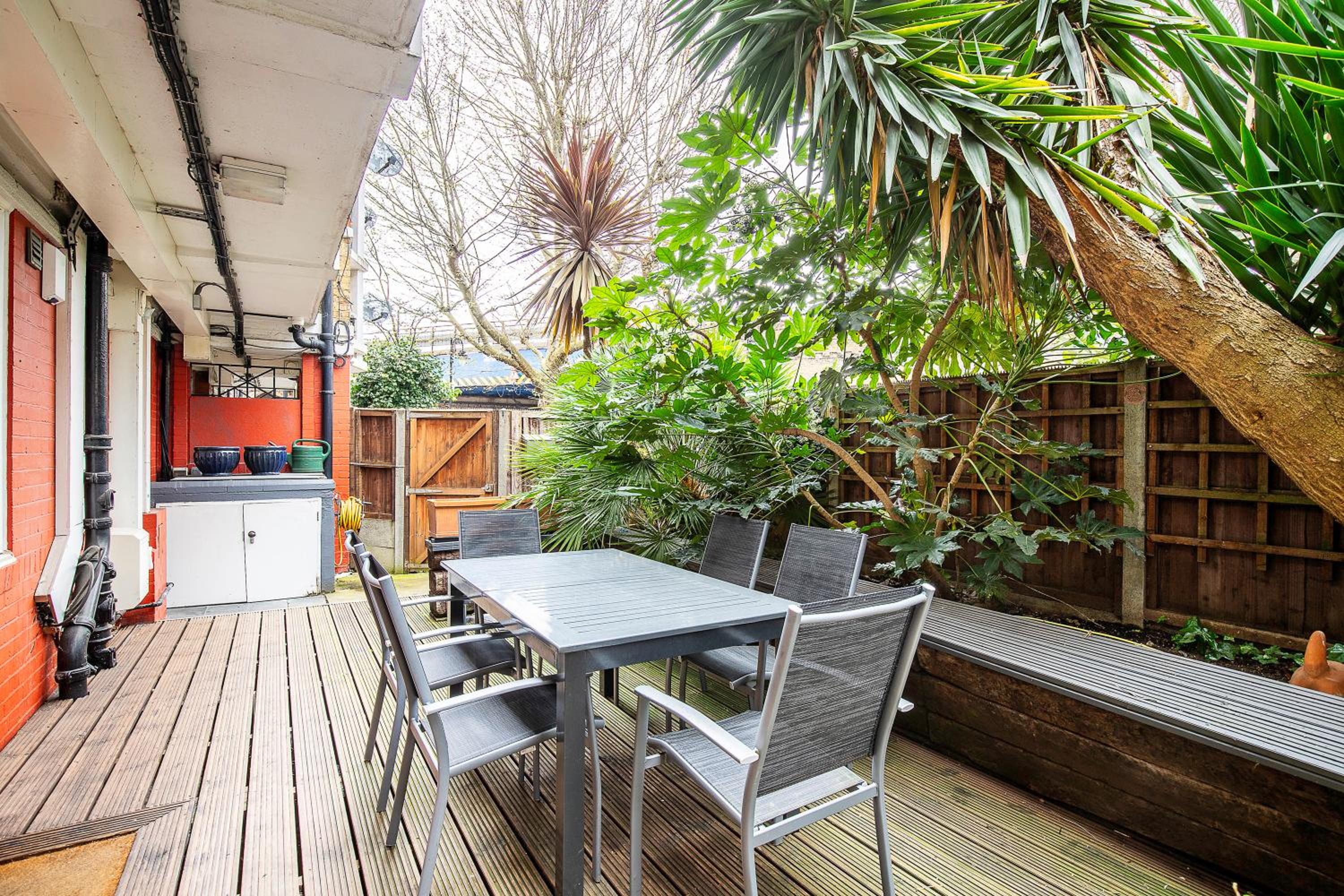 outdoor bbq area