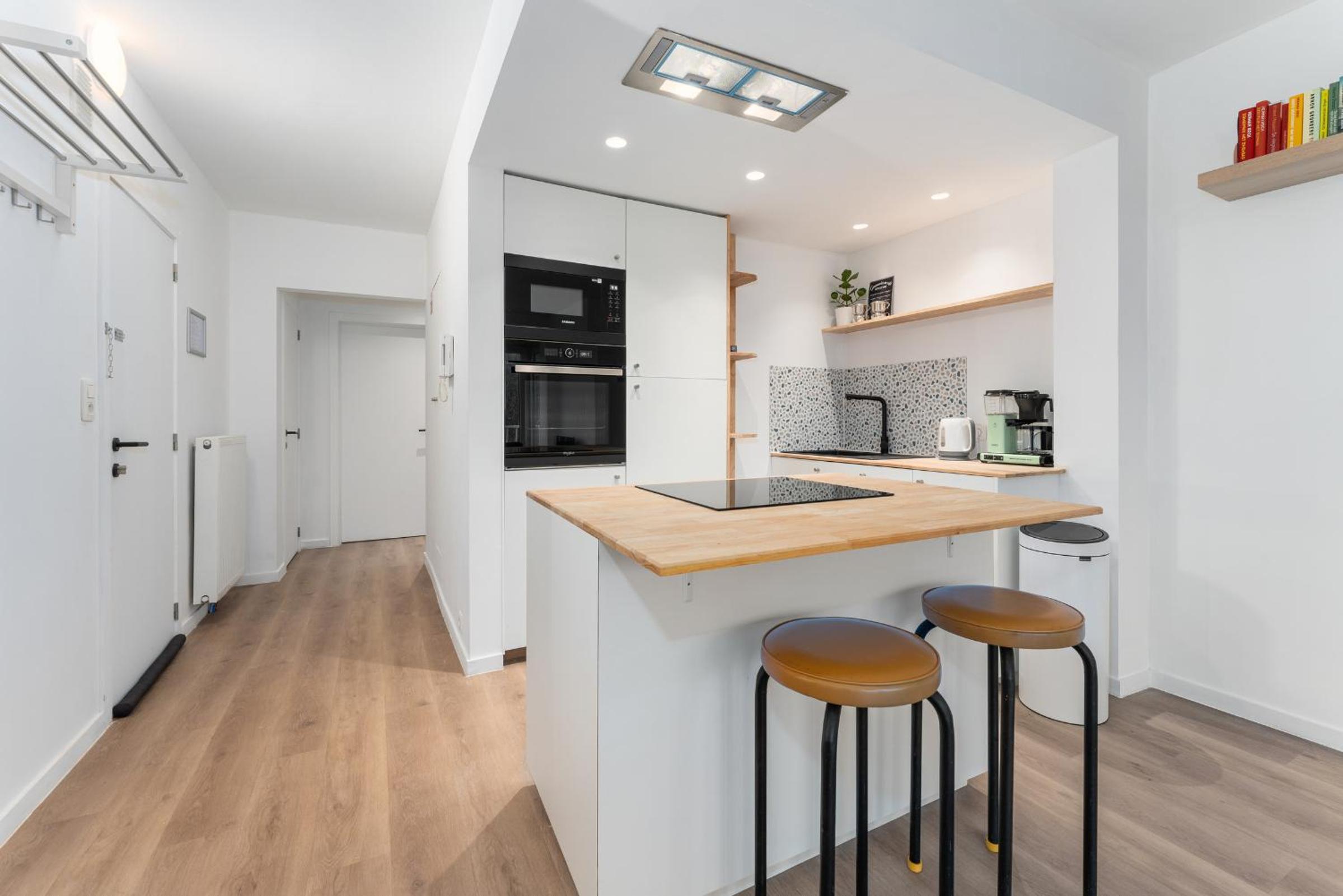 2-bedroom apartment with park view