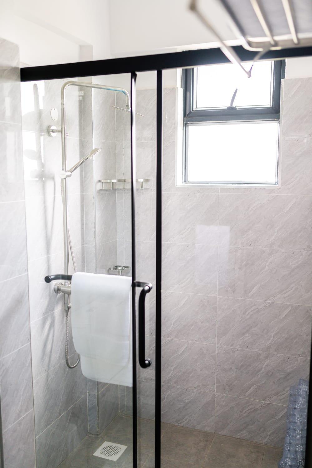 3 Bedroom Fully Furnished Apartment Kileleshwa by Seven Suites view 4