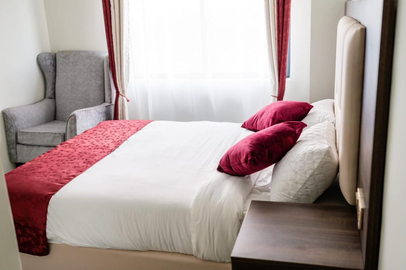 3 Bedroom Fully Furnished Apartment Kileleshwa by Seven Suites view 5