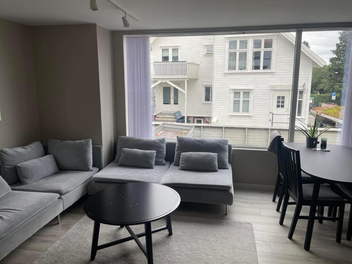 Central full size apartment view 4