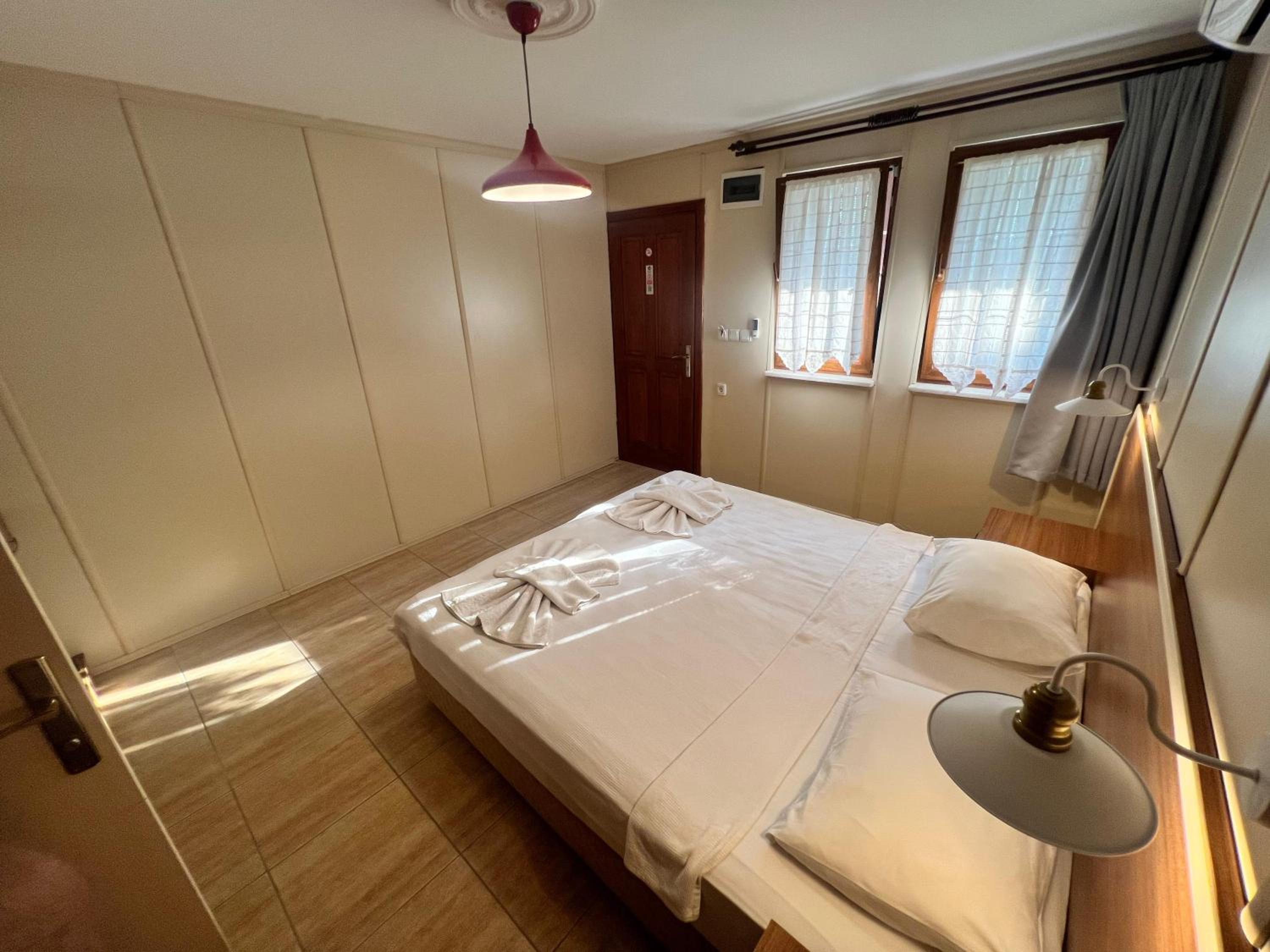 Grenadine Lodge