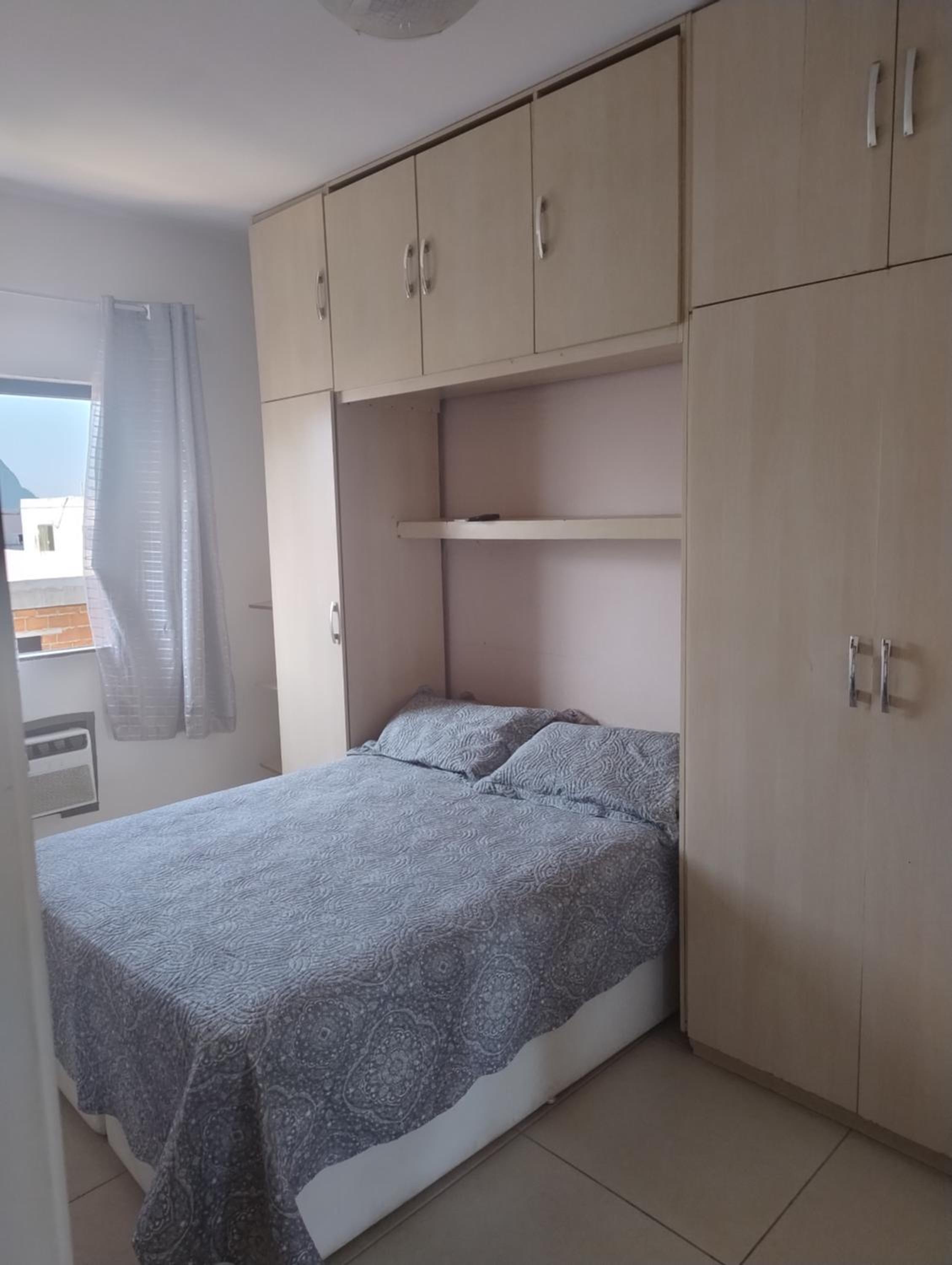 Apartamento em vargem pequena com piscina e estacionamento