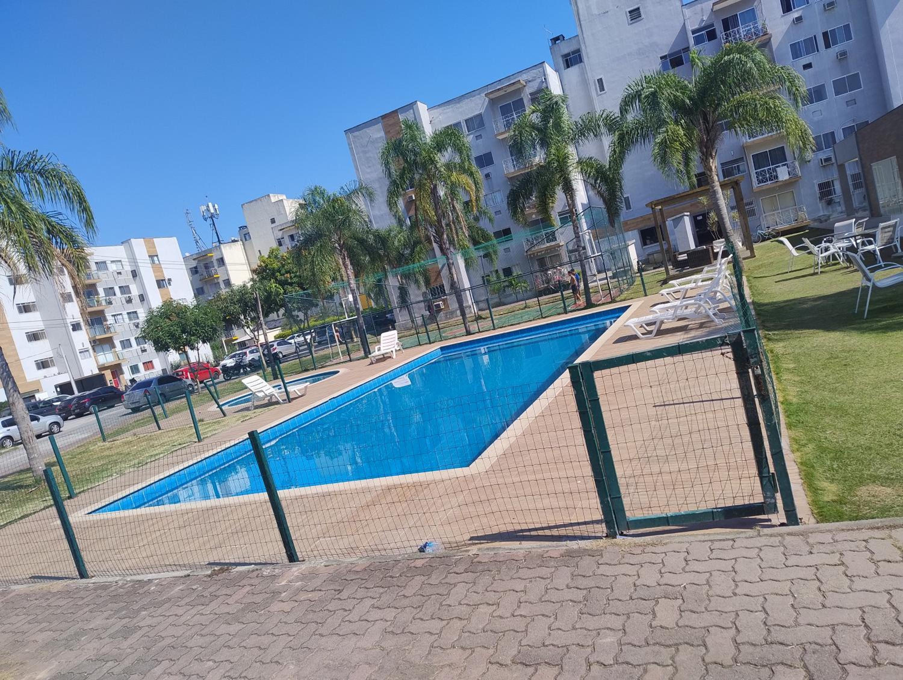 Apartamento em vargem pequena com piscina e estacionamento