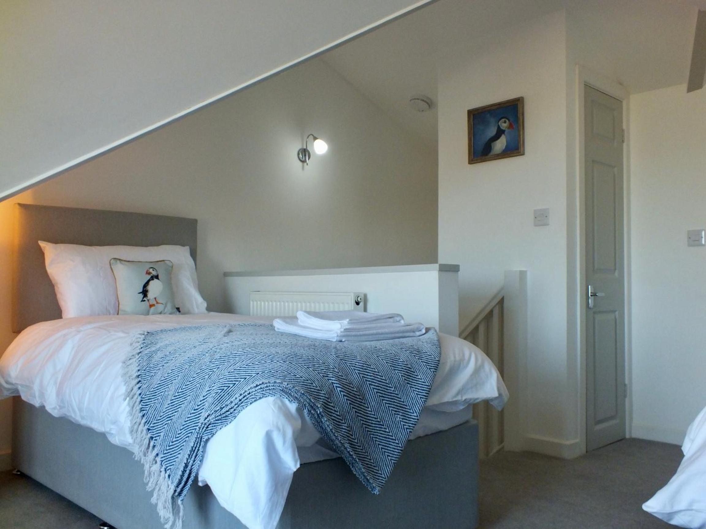 Redlands House By Urban Hideaways view 5