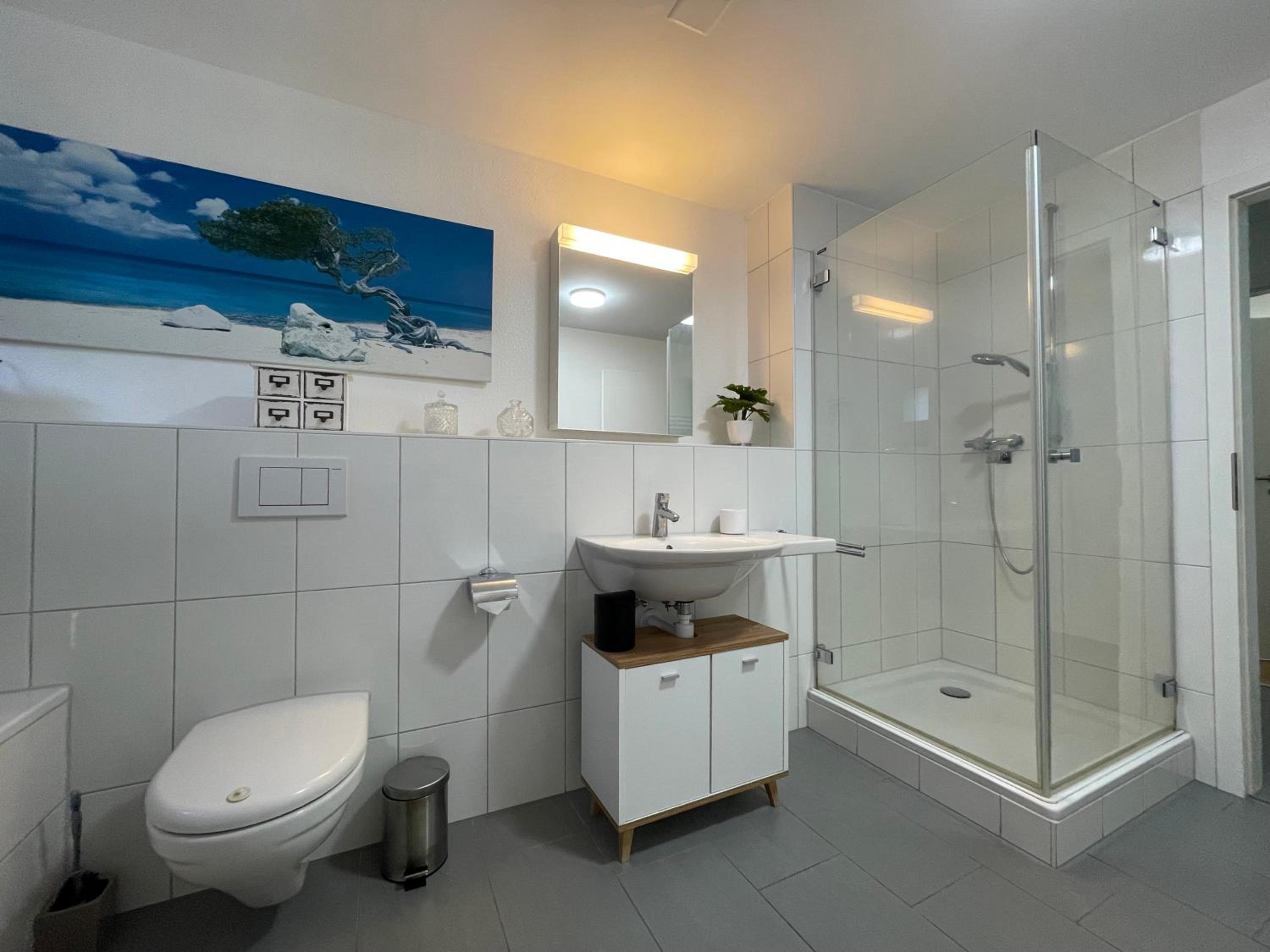 Modern 3 bedroom apartment near ISB and Basel