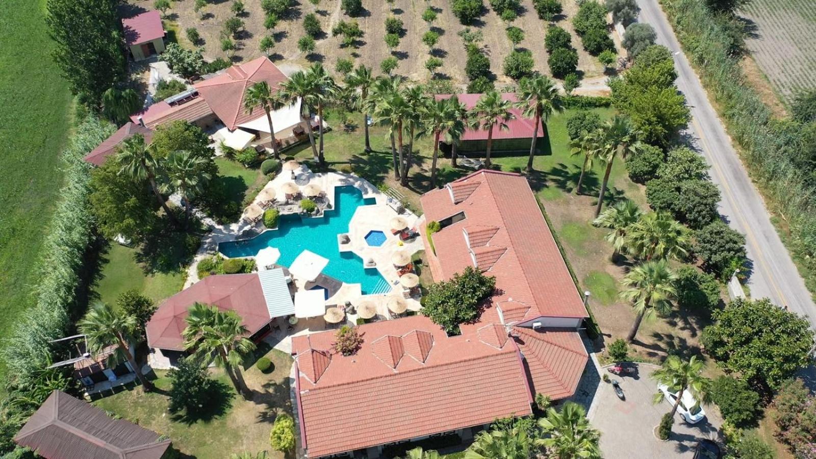 Hotel Grenadine Lodge - Image 1