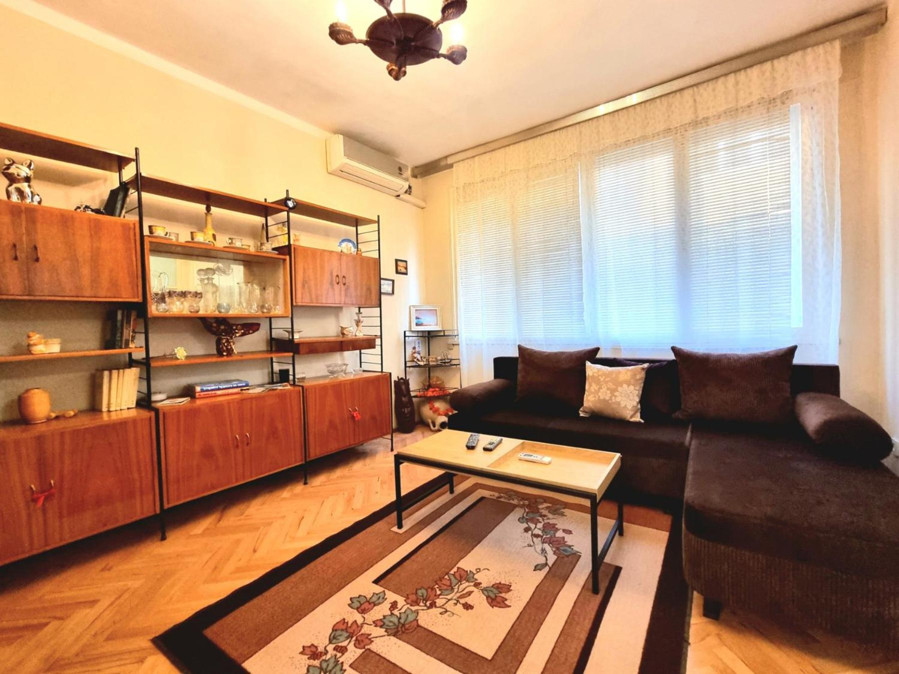 Super Center-Huge 2 bedrooms Apartment