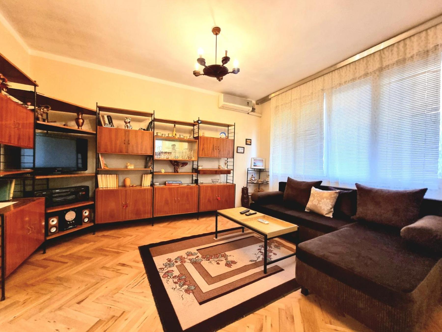 Super Center-Huge 2 bedrooms Apartment