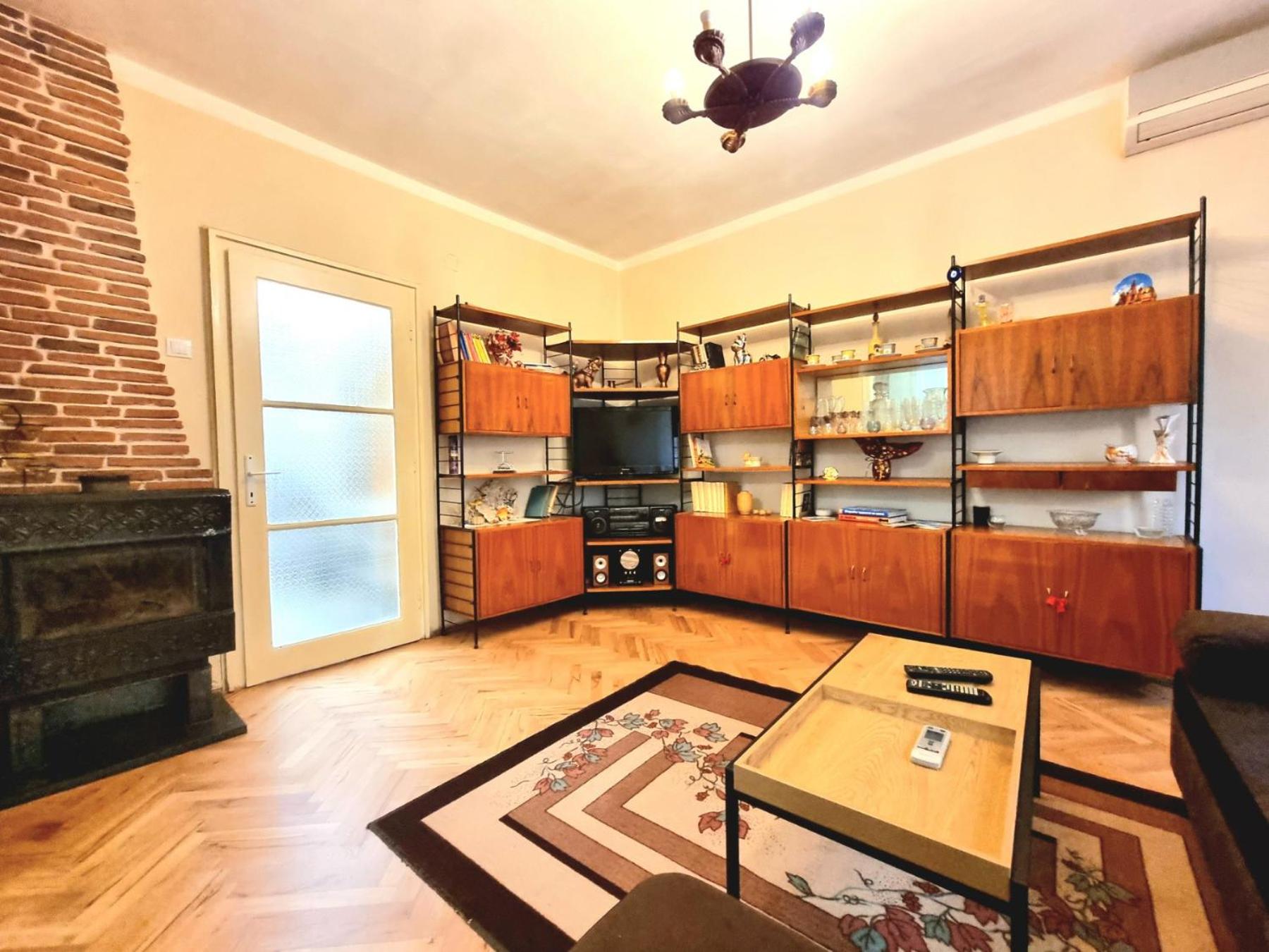 Super Center-Huge 2 bedrooms Apartment