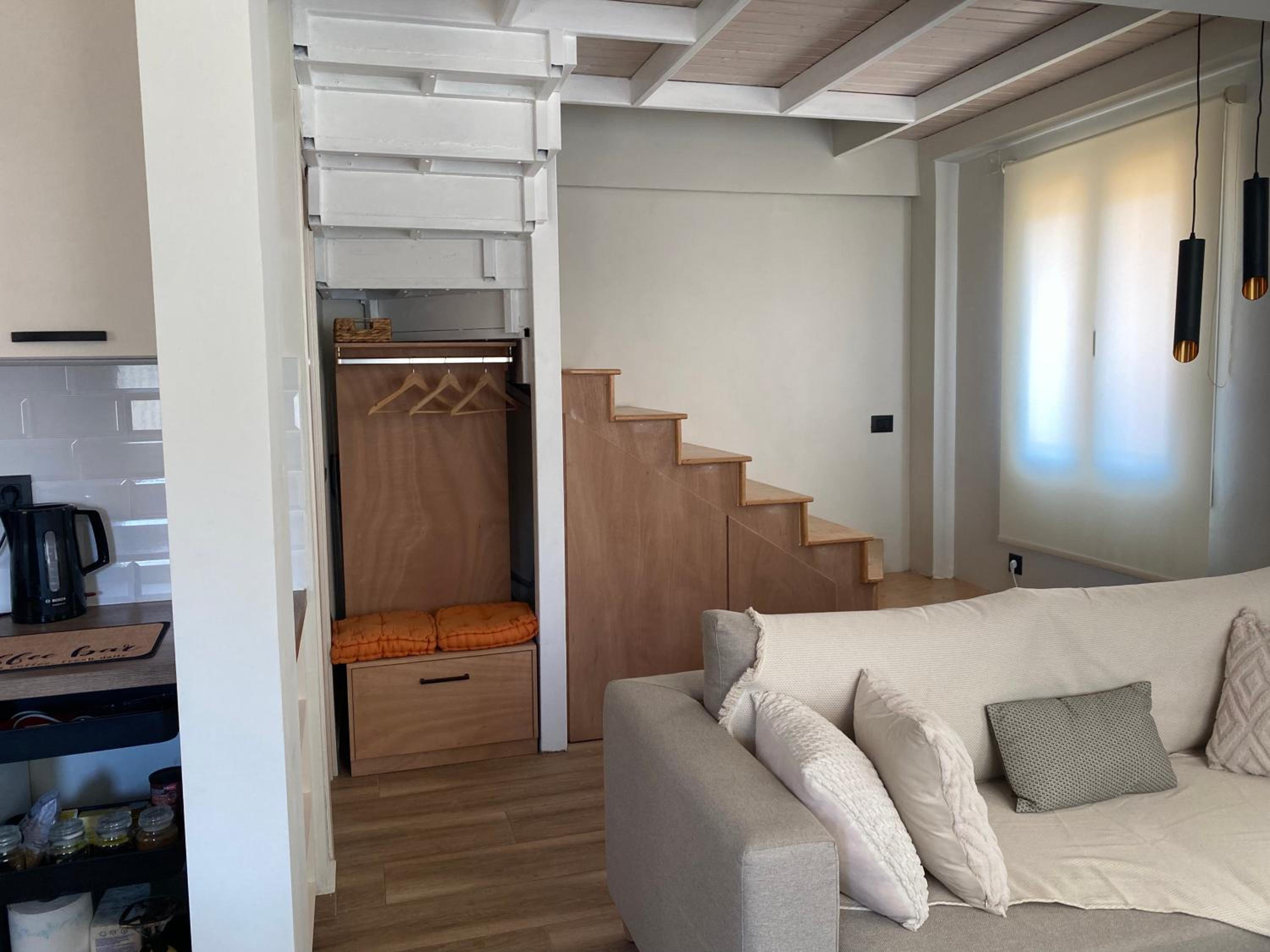 Robola Retreat Cottage view 2