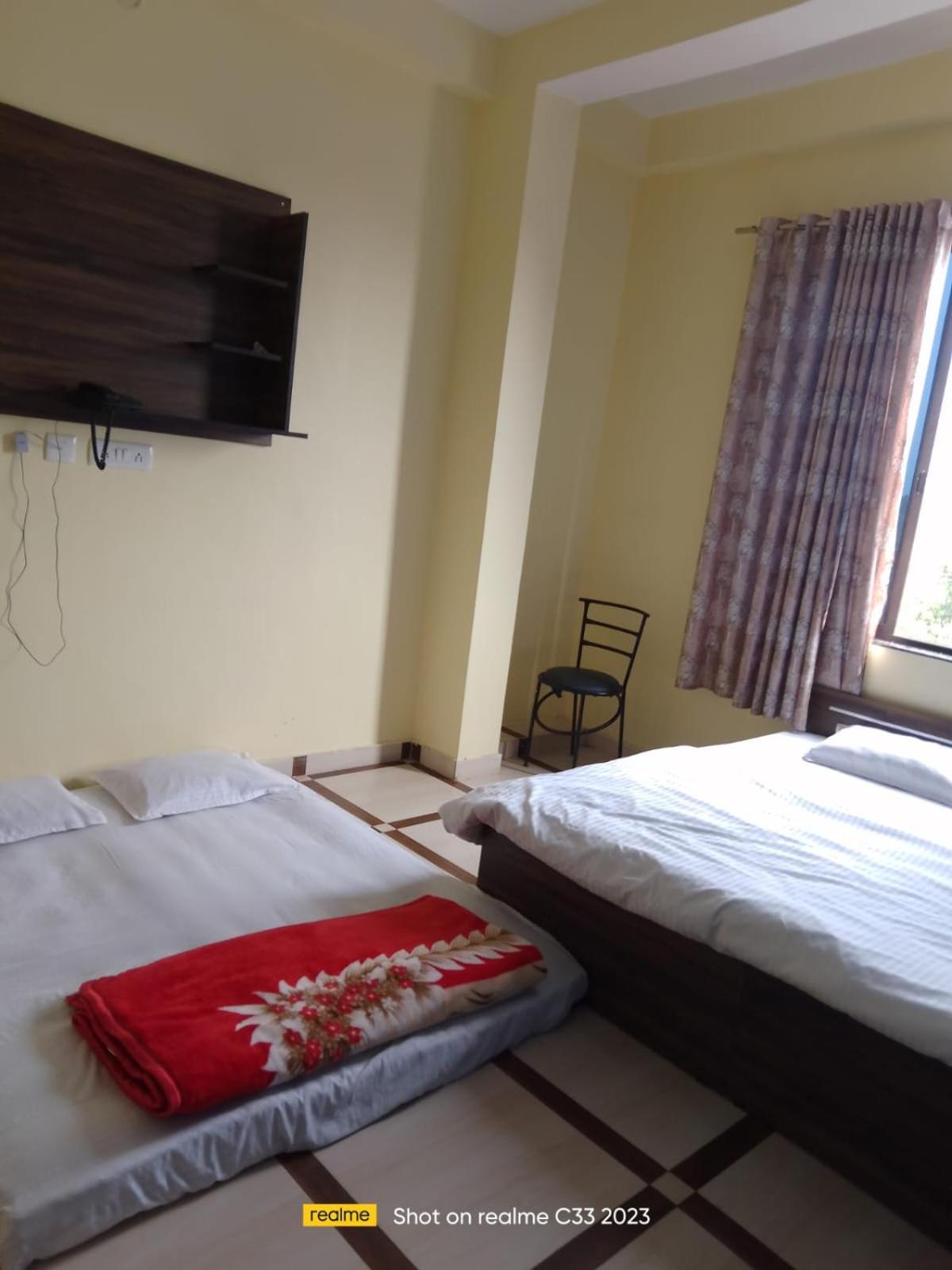 shree siddhivinayak hotel, Ani