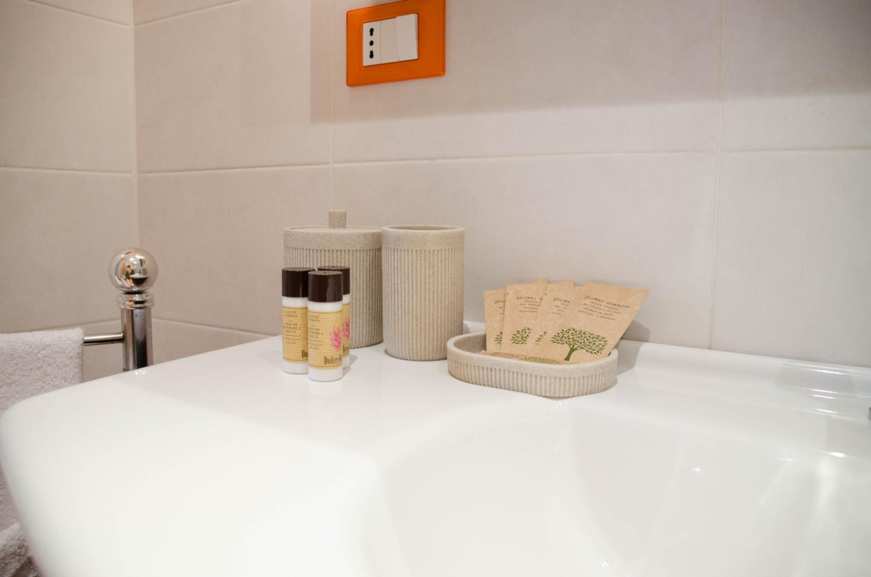 Orange Please - Trieste photo 5