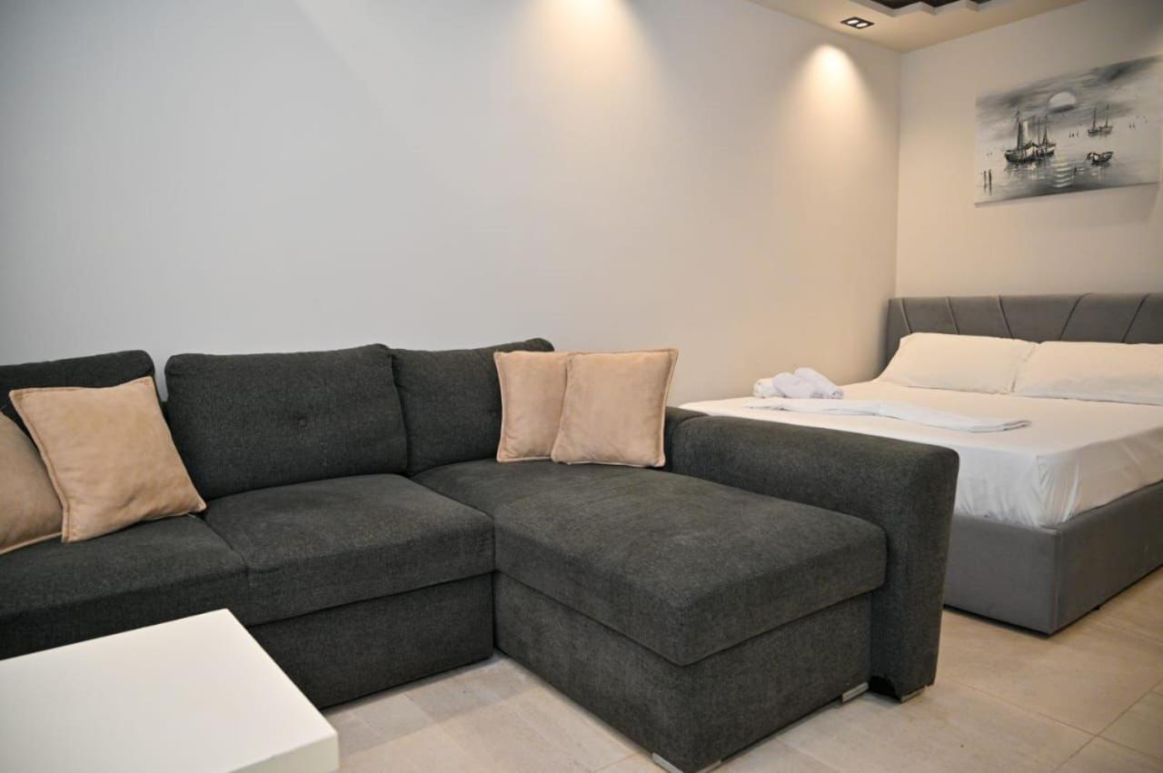 Andi Apartments
