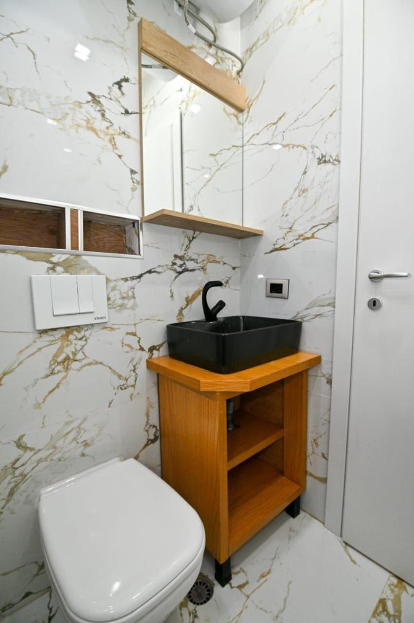 Andi Apartments