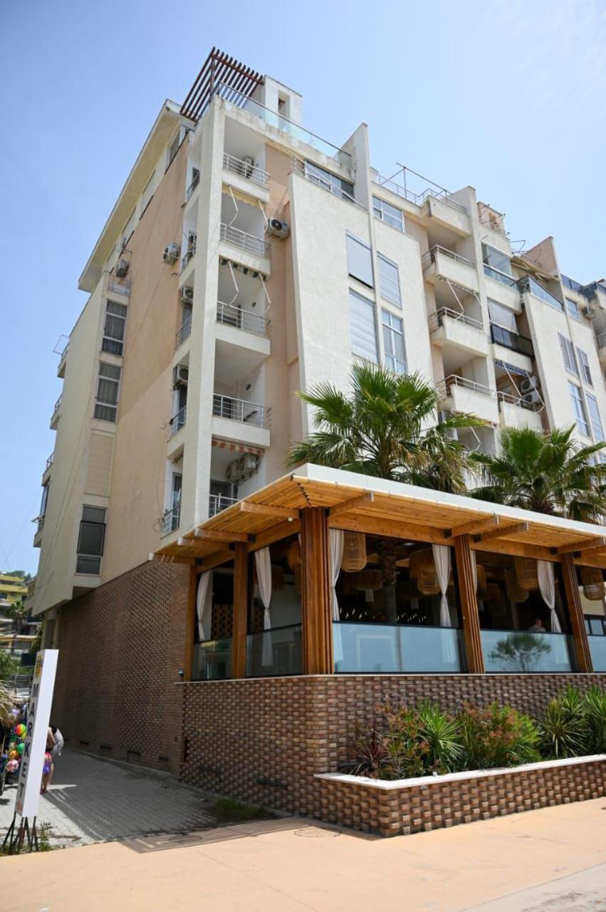 Andi Apartments