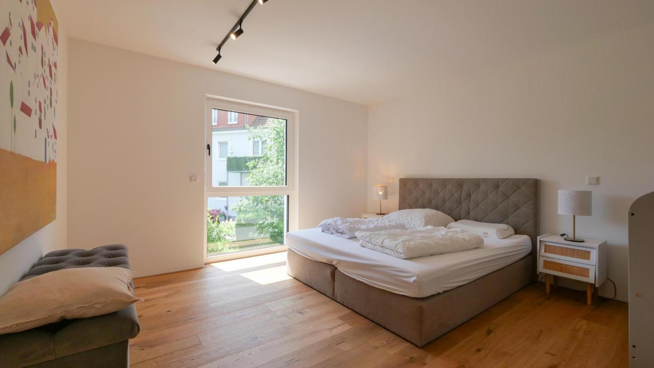 Eleganter Neubau-Luxus in Paderborn & stilvoller Rückzugsort für bis zu 9 Gäste