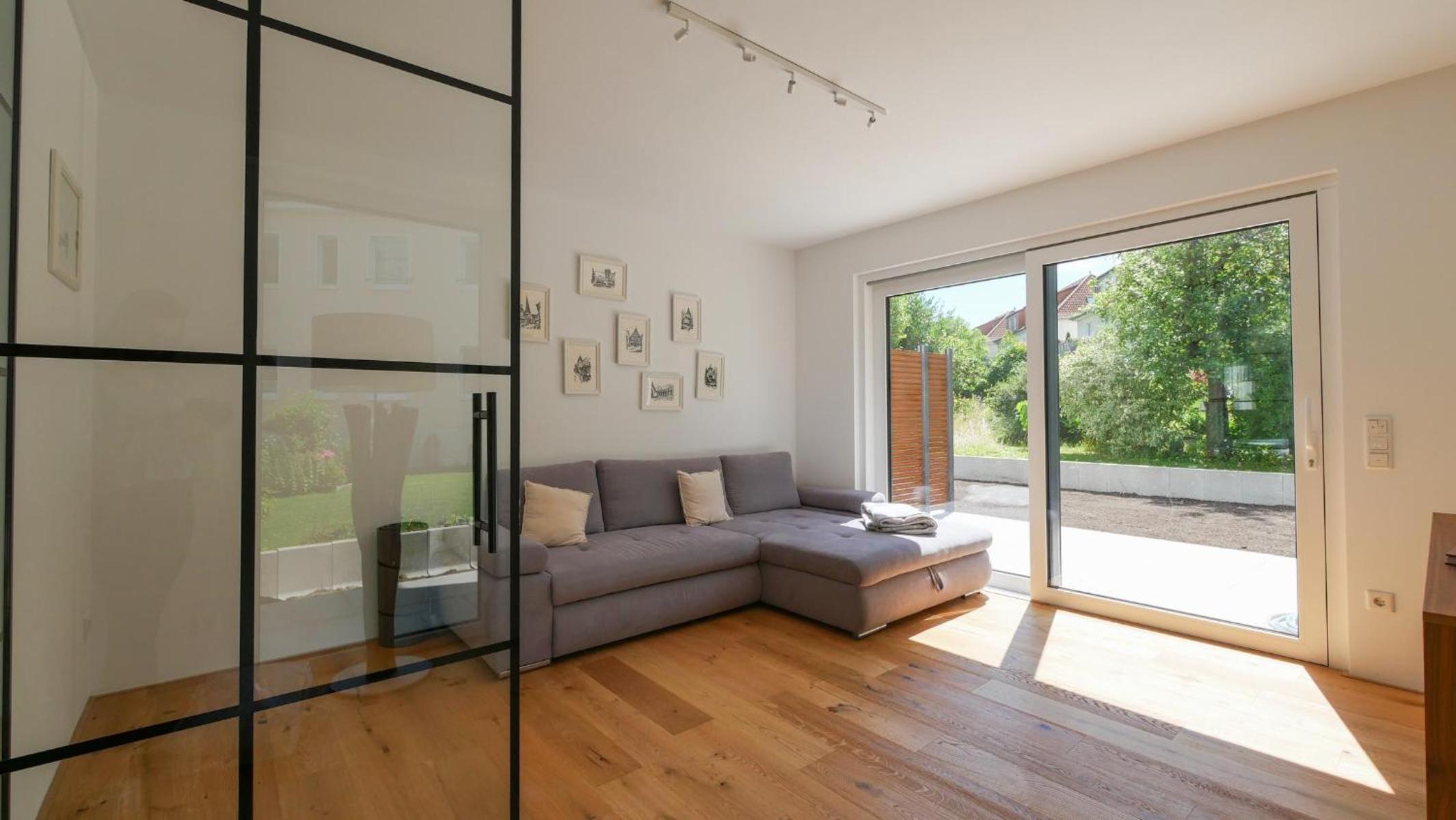 Eleganter Neubau-Luxus in Paderborn & stilvoller Rückzugsort für bis zu 9 Gäste