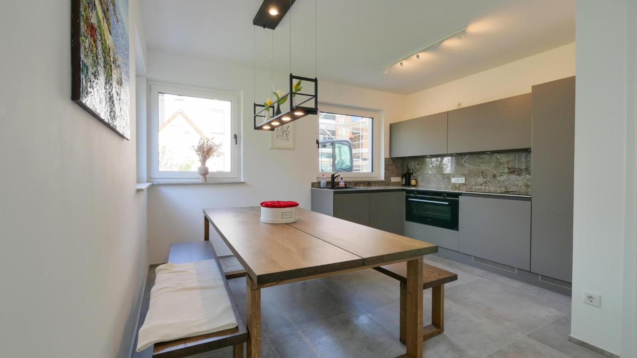 Eleganter Neubau-Luxus in Paderborn & stilvoller Rückzugsort für bis zu 9 Gäste