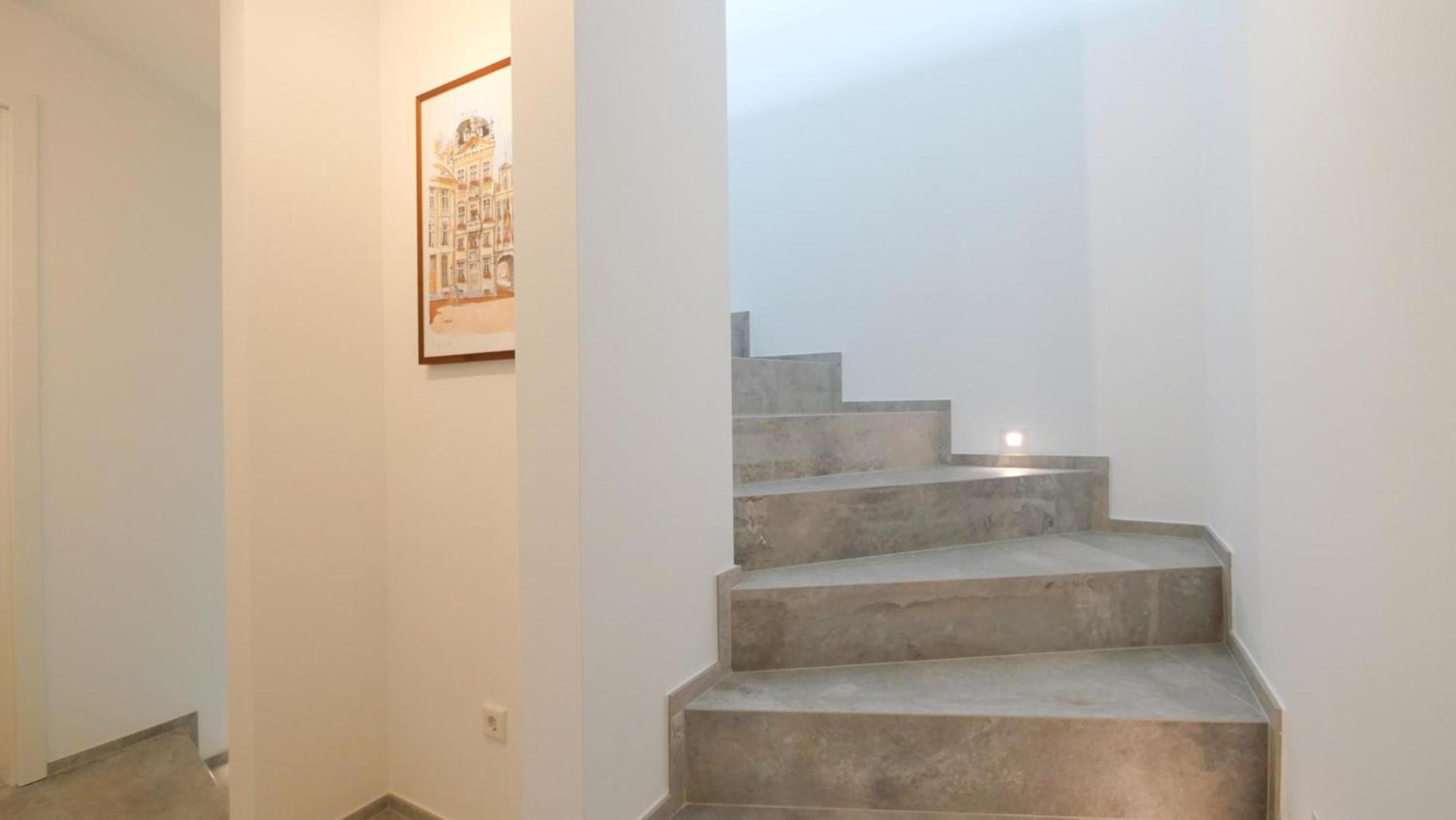 Eleganter Neubau-Luxus in Paderborn & stilvoller Rückzugsort für bis zu 9 Gäste