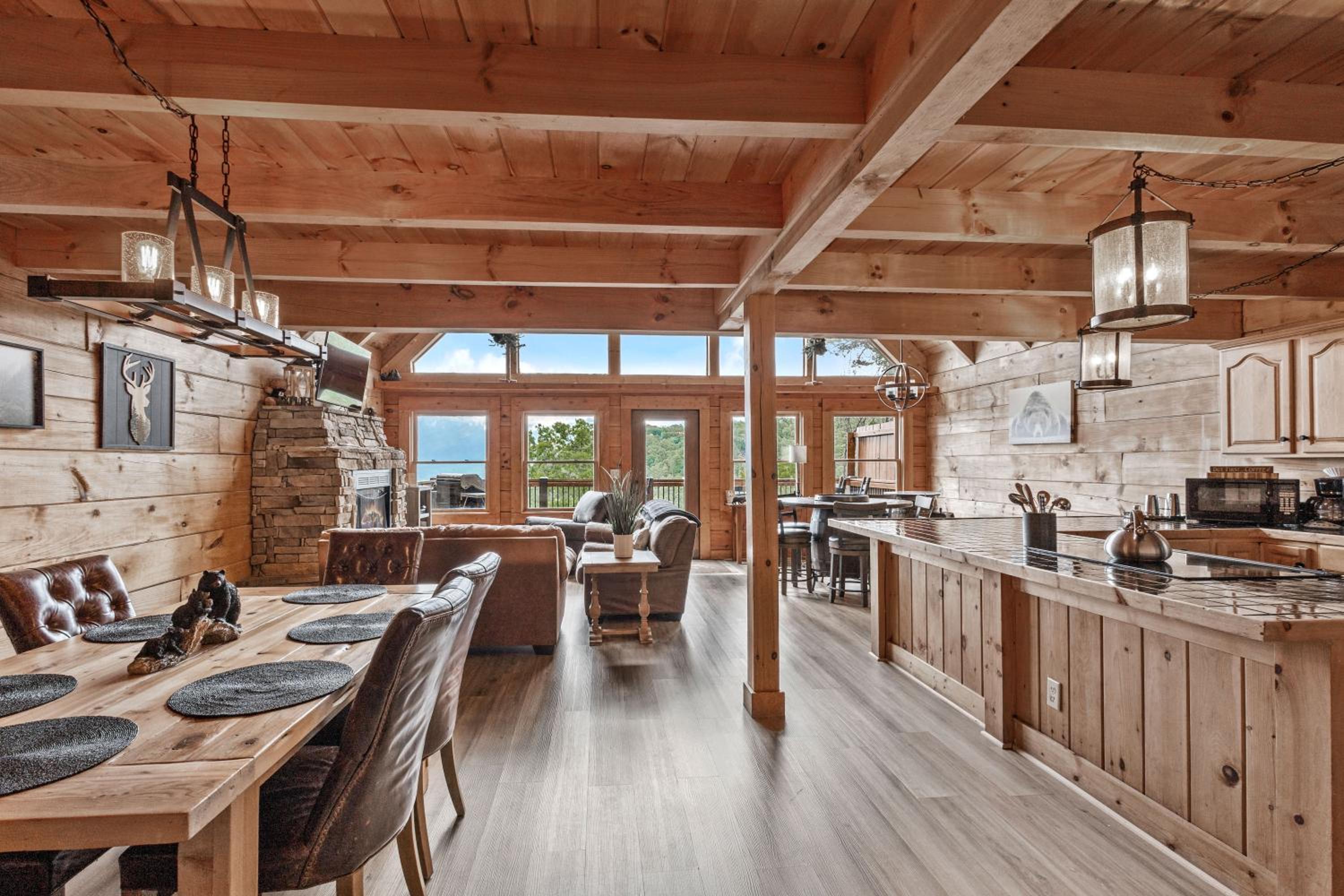 Classy Bear Cabin - Summit Views of Ober Mountain, Hot Tub, 3 King Beds, 2 Mi to Downtown view 3
