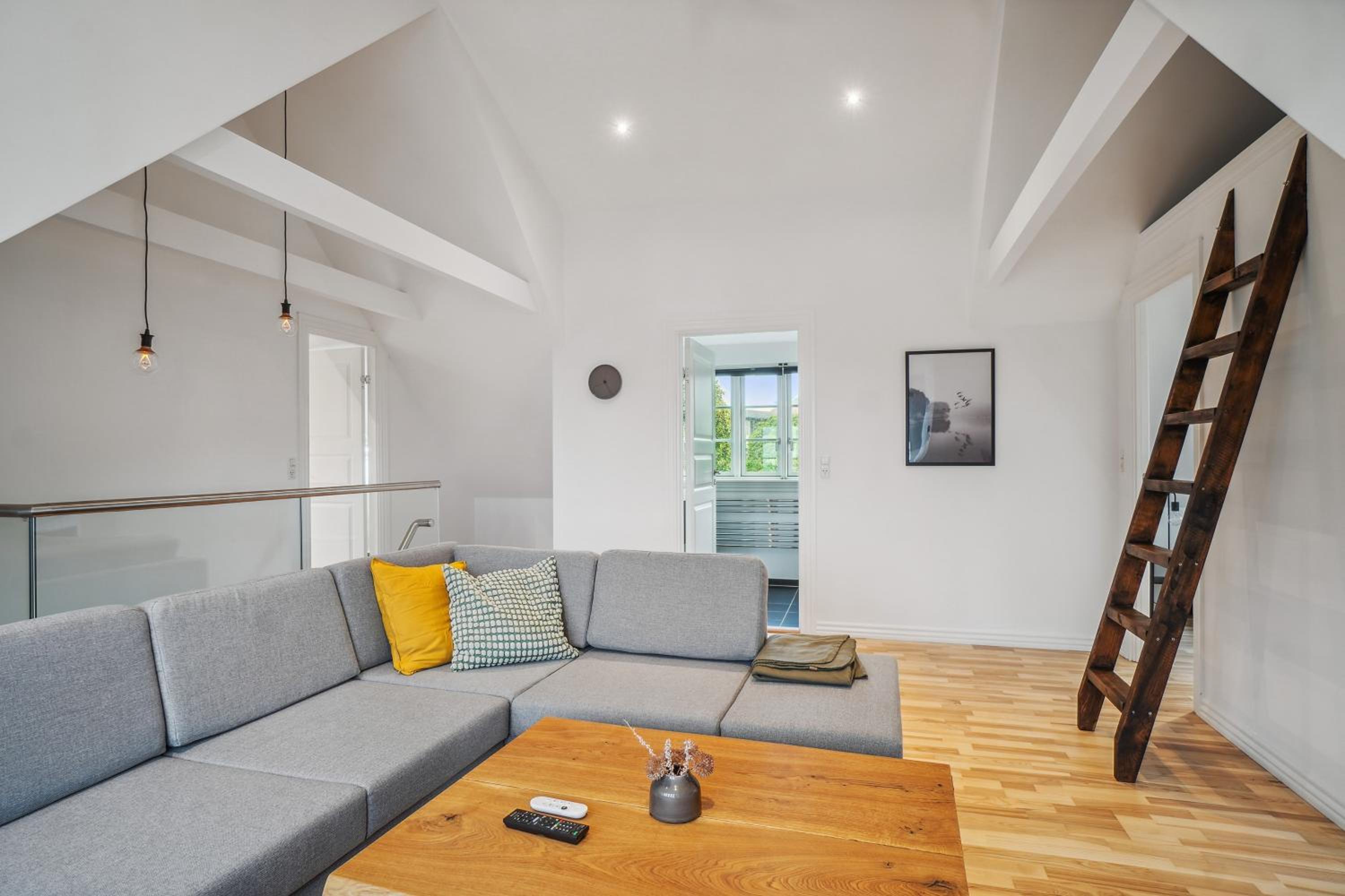 Nyrenoveret 3BR nær Aarhus m Gratis Parkering