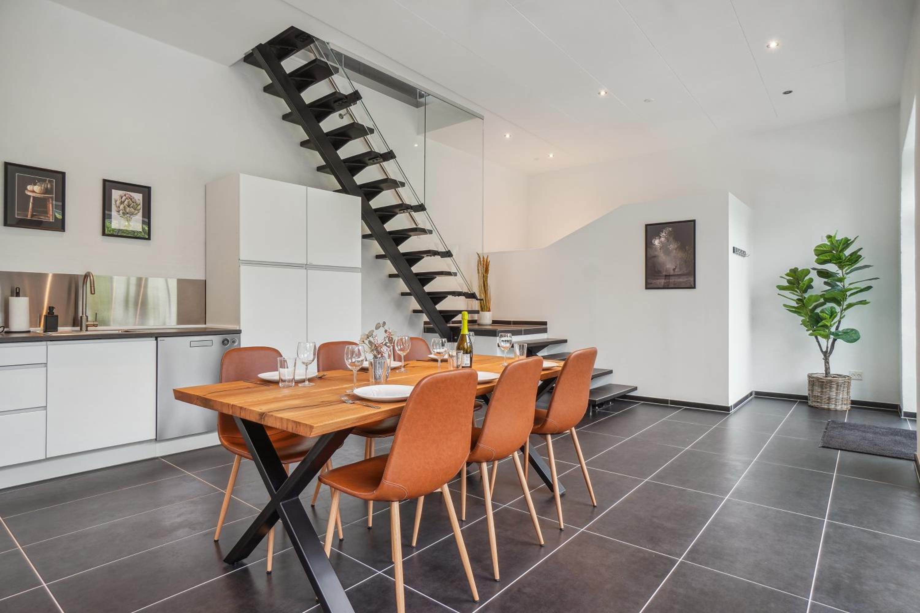 Nyrenoveret 3BR nær Aarhus m Gratis Parkering