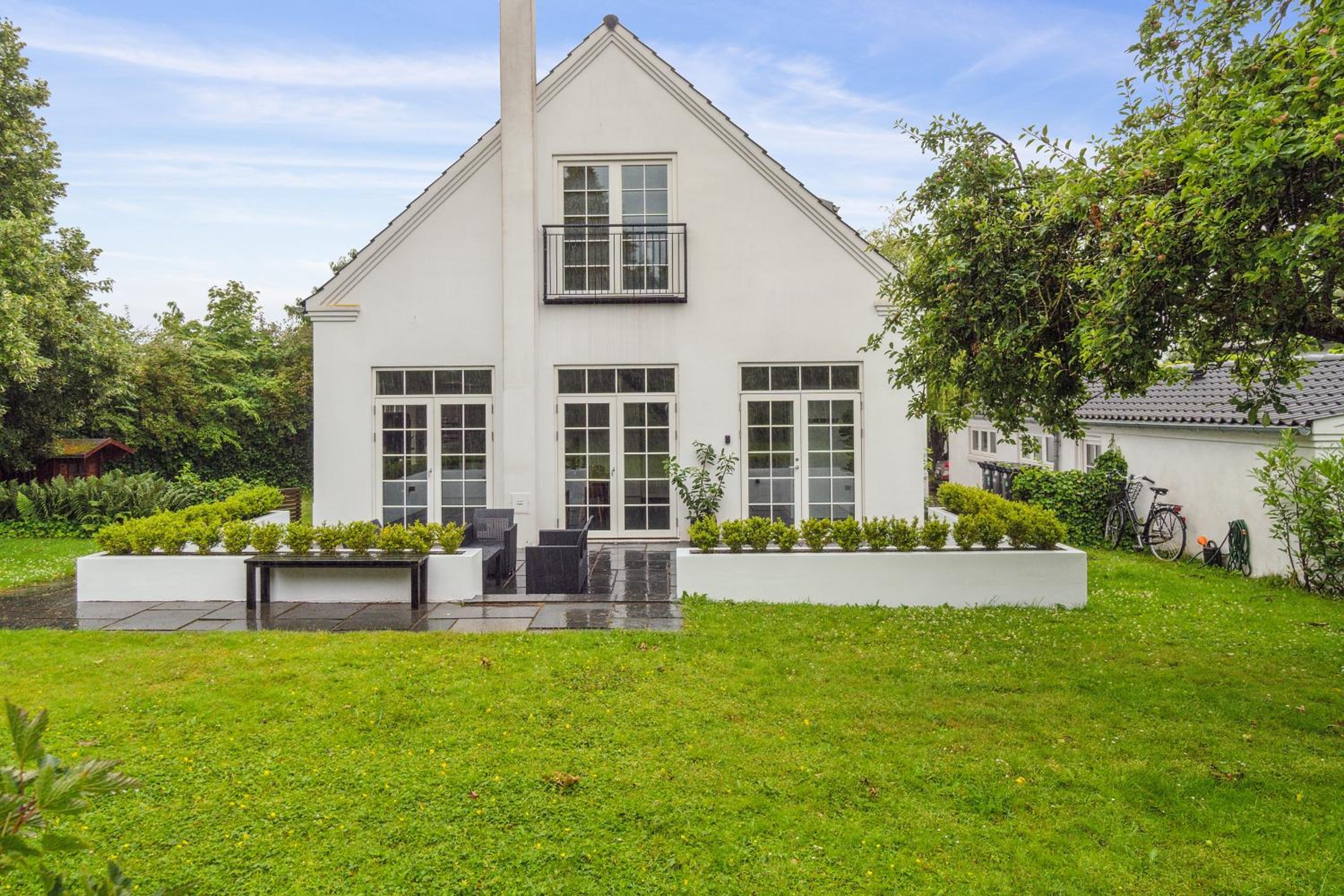 Nyrenoveret 3BR nær Aarhus m Gratis Parkering