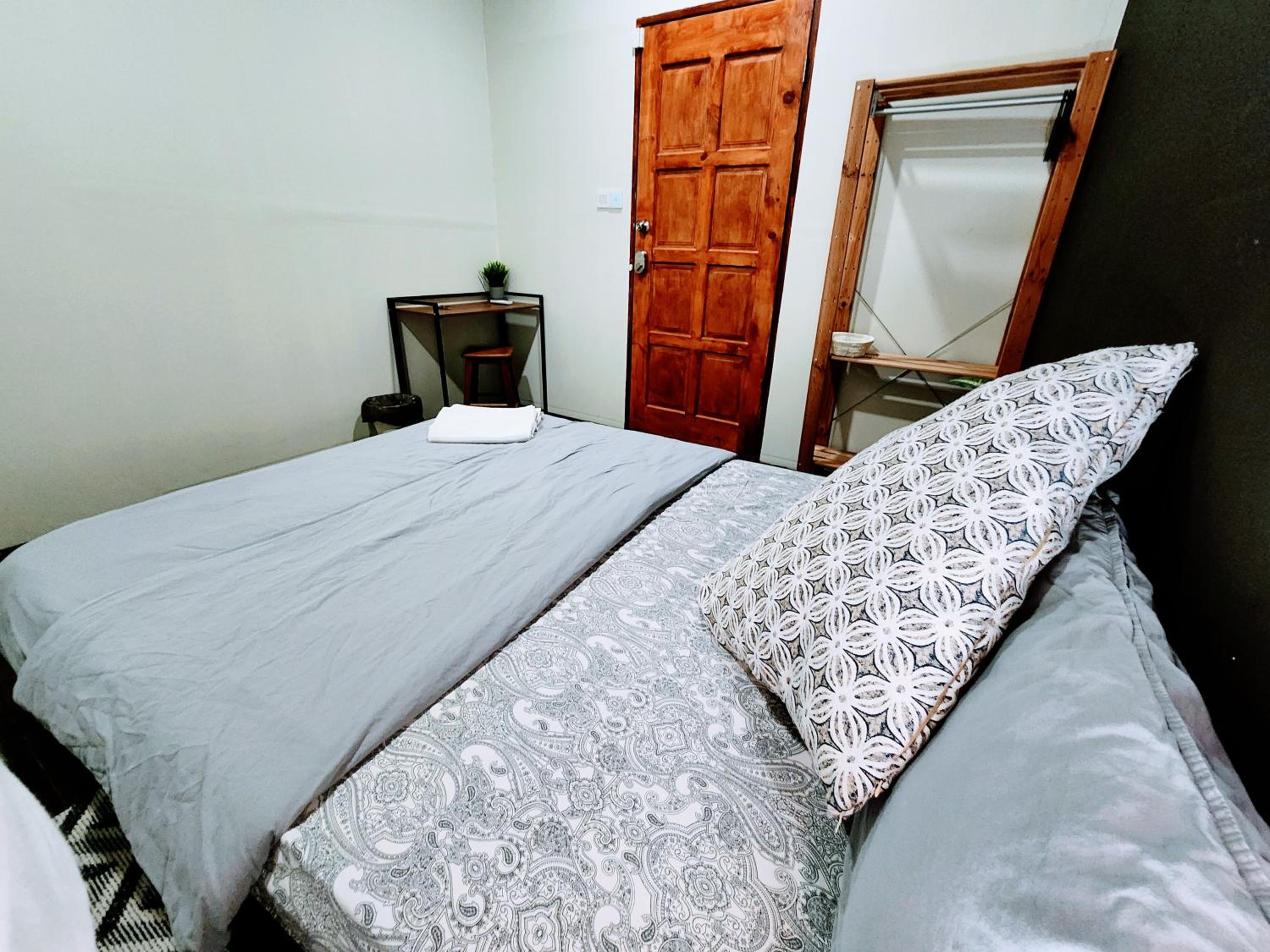 Upspot Kuching Waterfront Premium Hostel