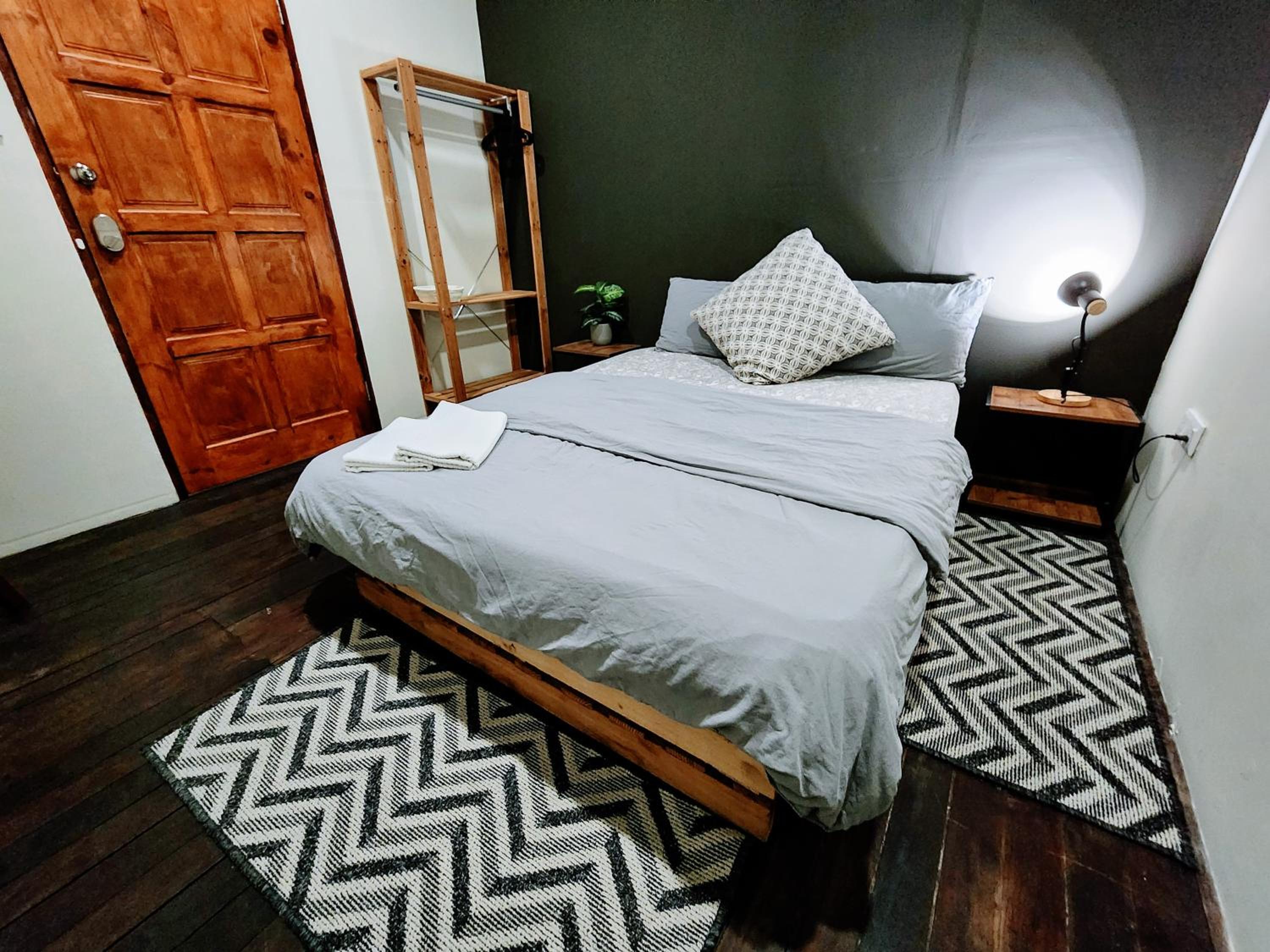 Upspot Kuching Waterfront Premium Hostel