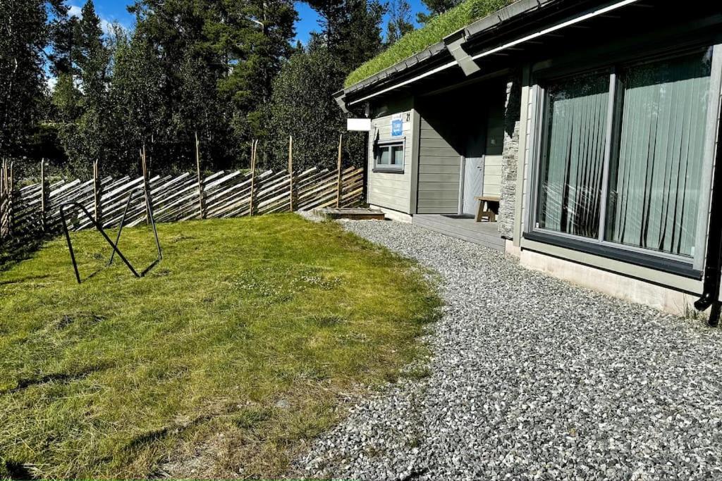 The cabin at Lemonsjøen Jotunheimen view 4