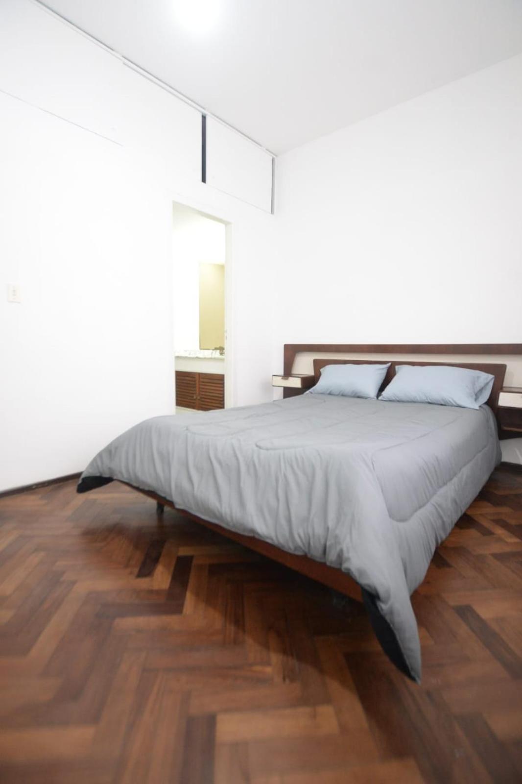 departamento hasta 8 pesonas frente a plaza Colon cento estacionamiento