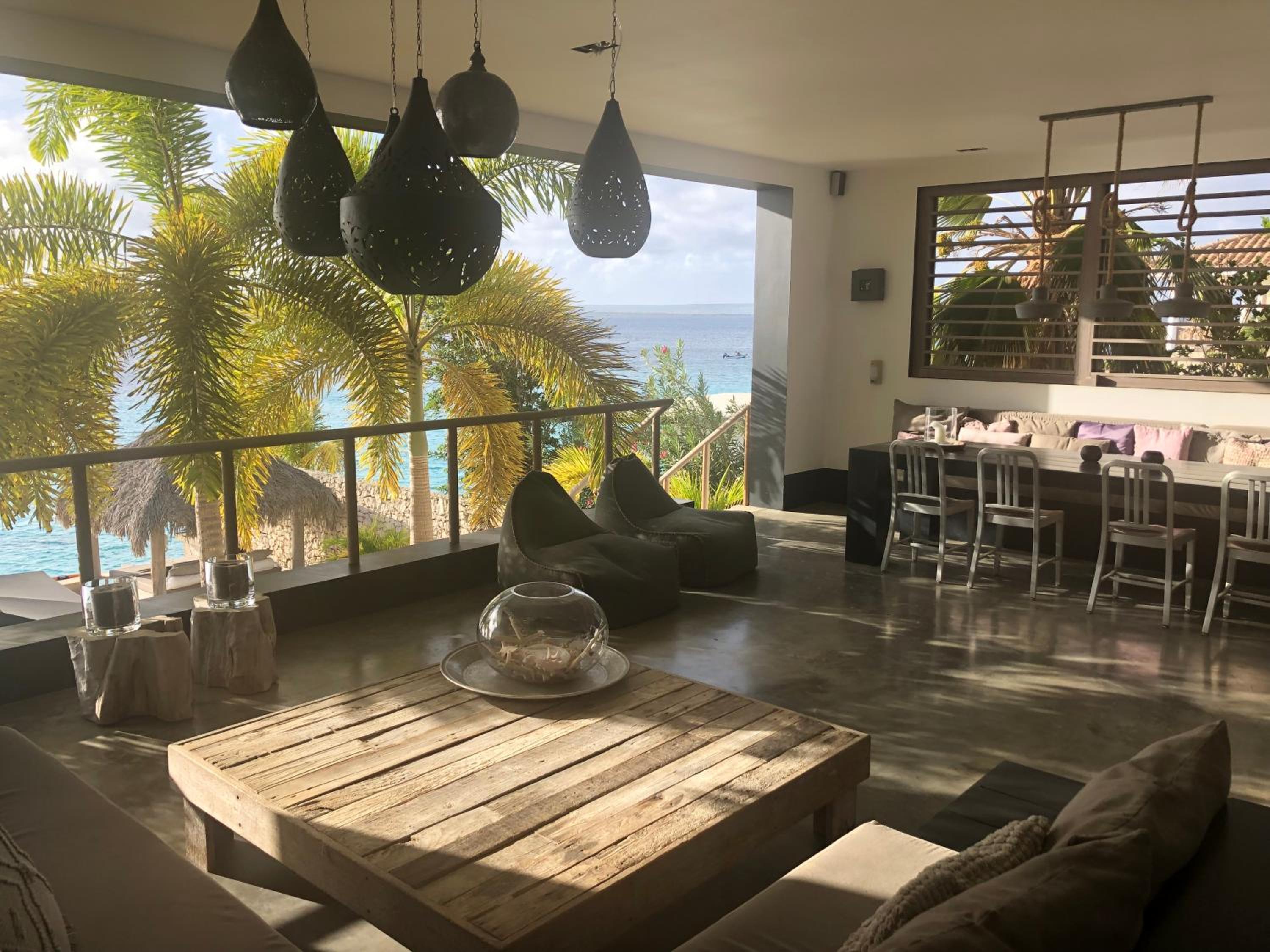 OCEANFRONT VILLA WITH ACCES CARIBBEAN Sea