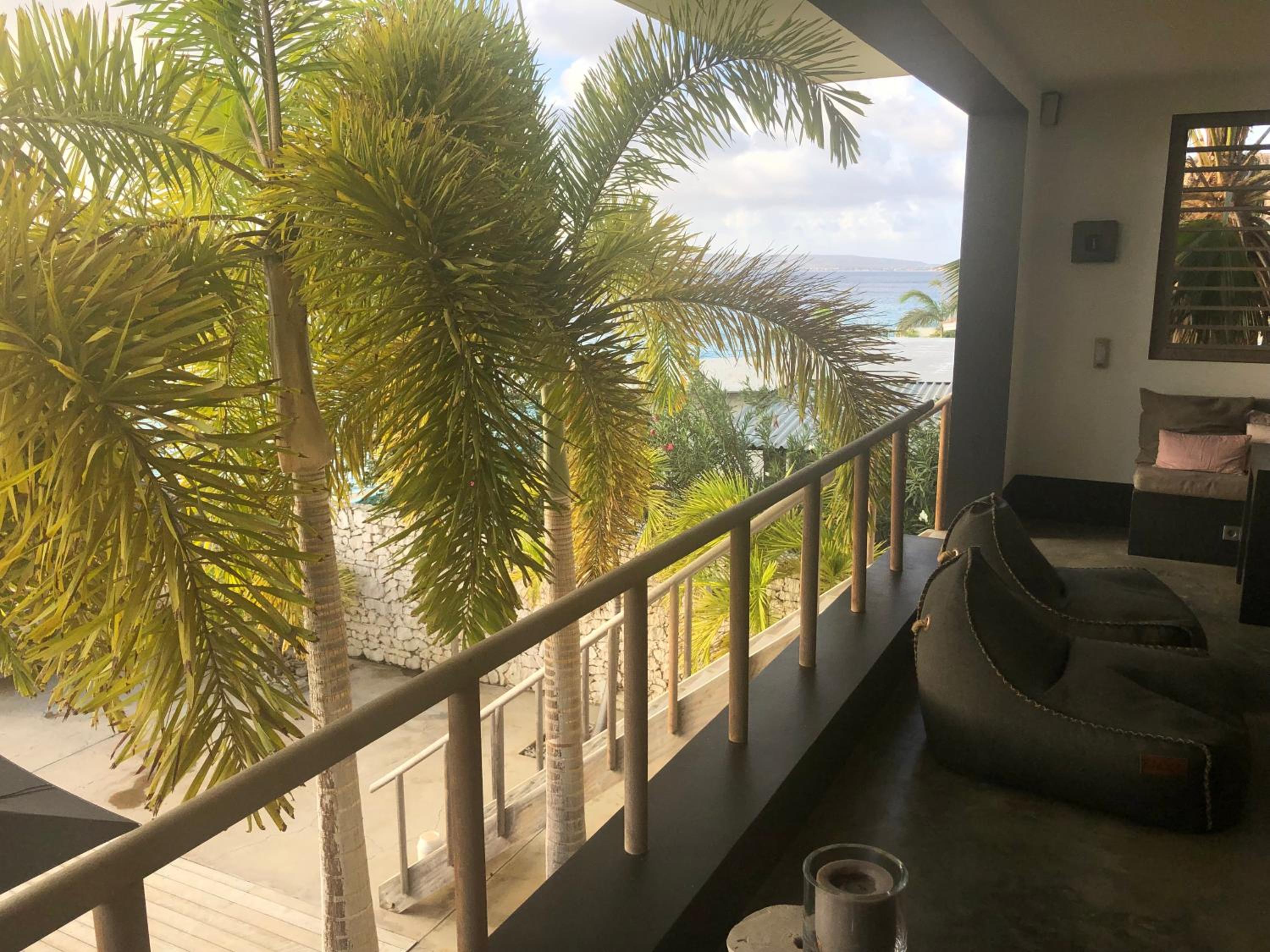OCEANFRONT VILLA WITH ACCES CARIBBEAN Sea