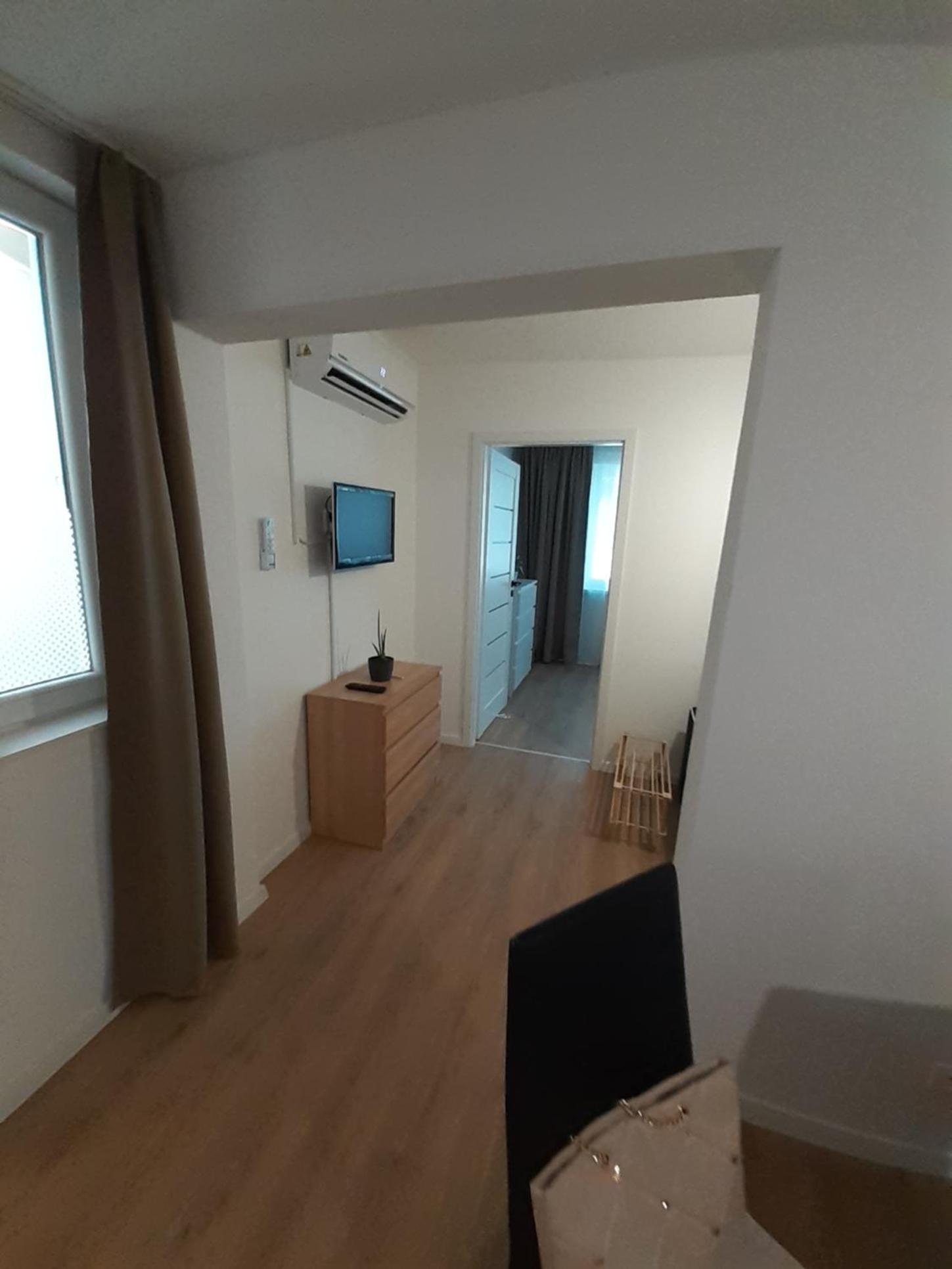 ARONIA s terasou & parking free