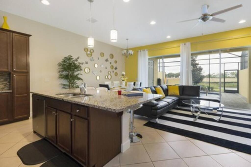 Universal 3BR Townhome with Pool