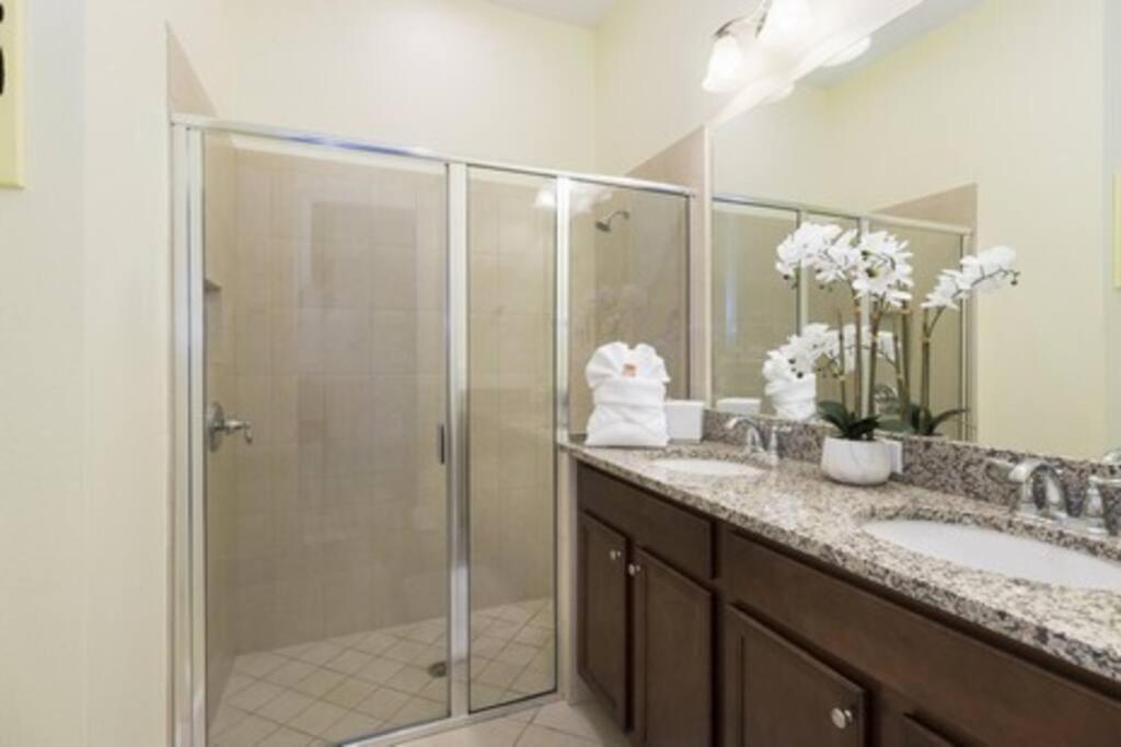 Universal 3BR Townhome with Pool