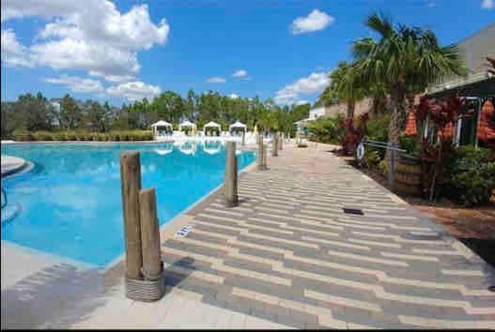 Universal 3BR Townhome with Pool